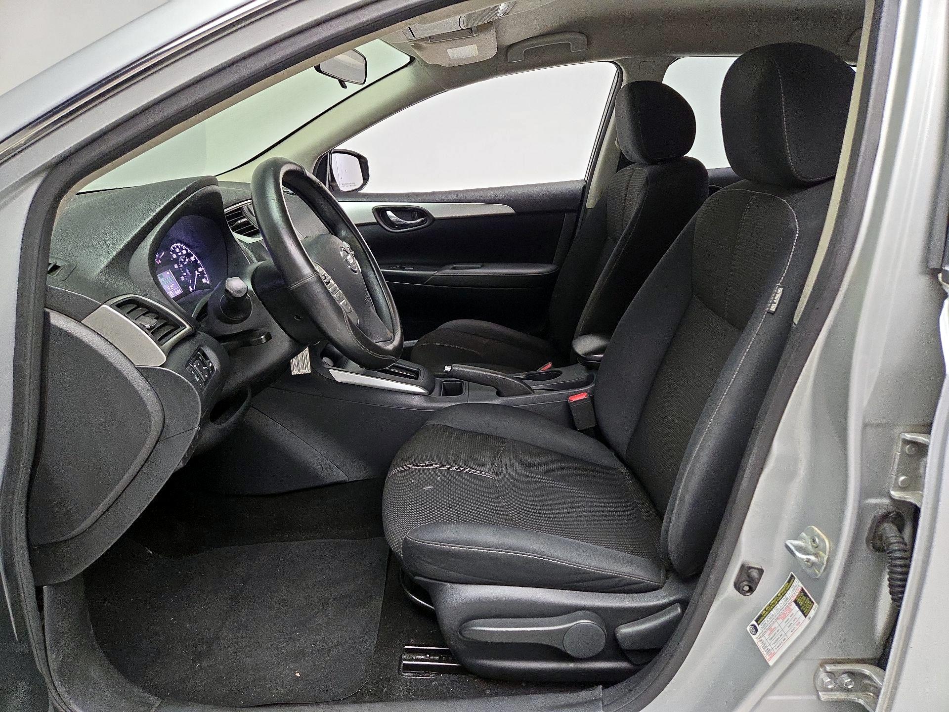 Thumbnail: 2017 Nissan Sentra - 11