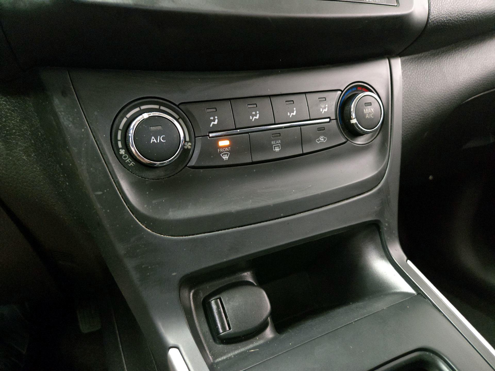 Thumbnail: 2017 Nissan Sentra - 15