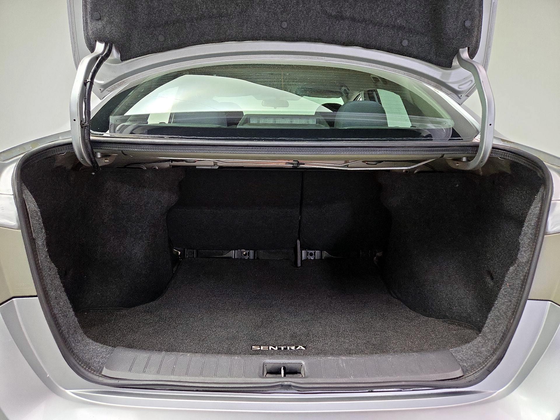 Thumbnail: 2017 Nissan Sentra - 19