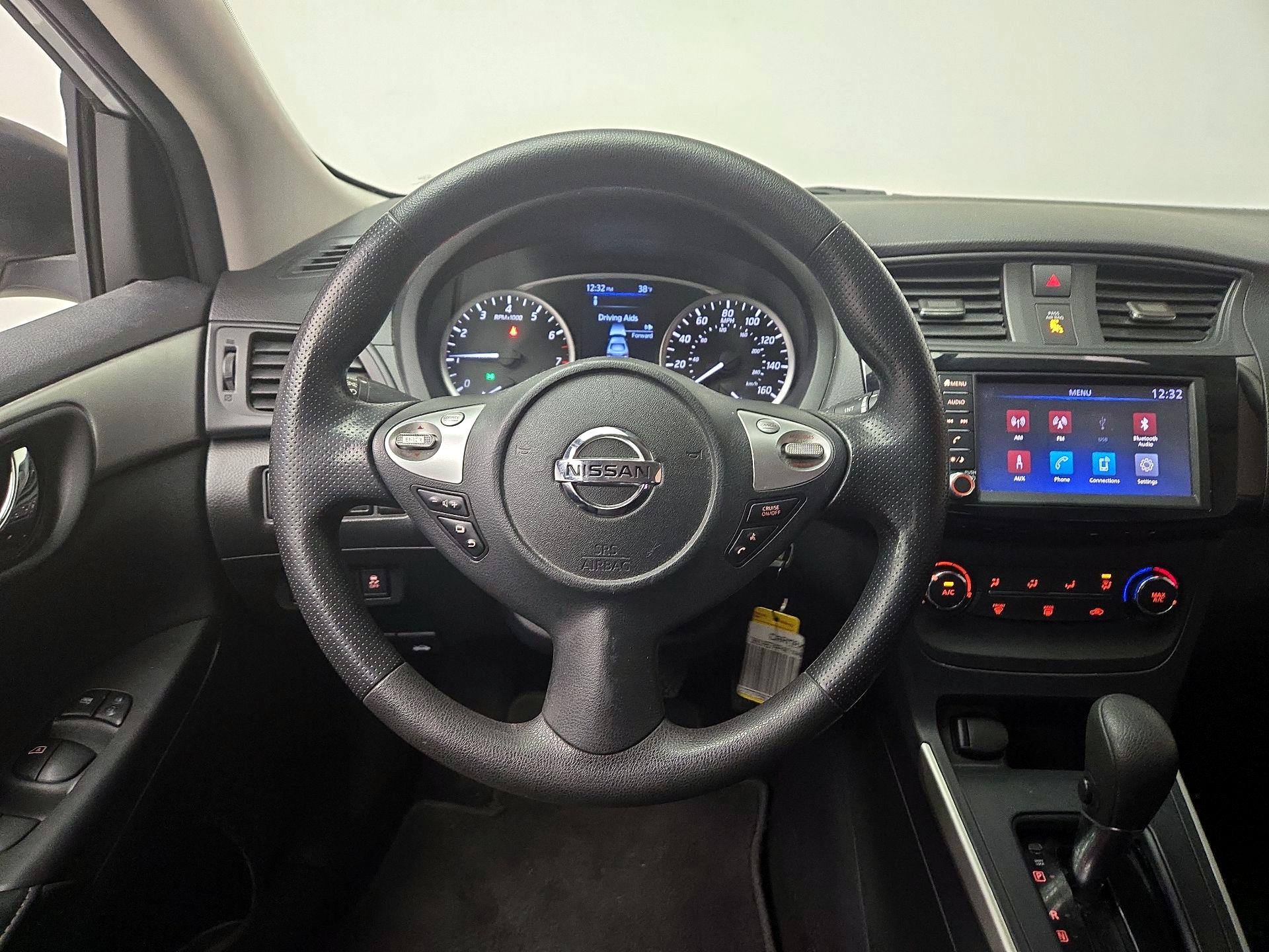 Thumbnail: 2019 Nissan Sentra - 10
