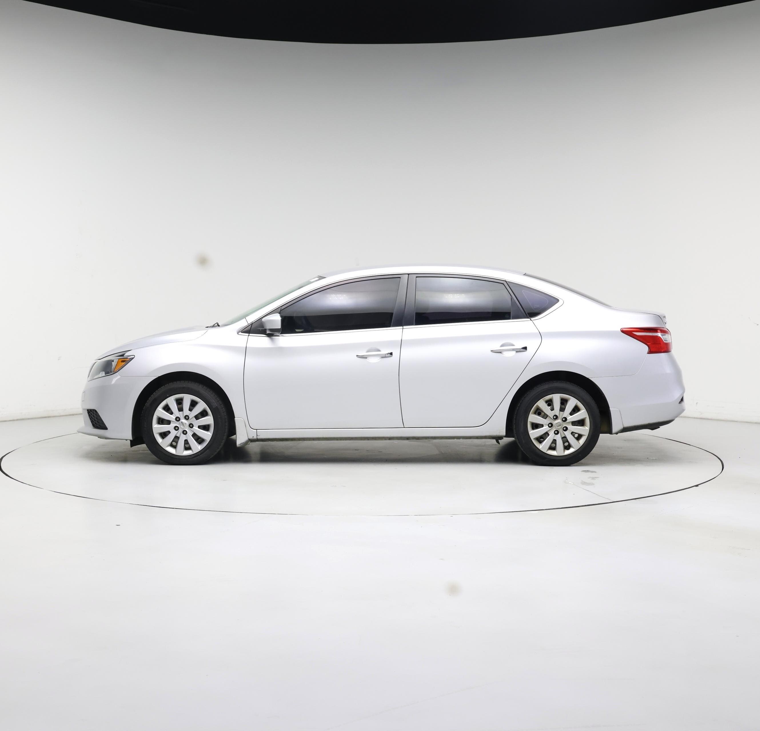 Thumbnail: 2019 Nissan Sentra - 3