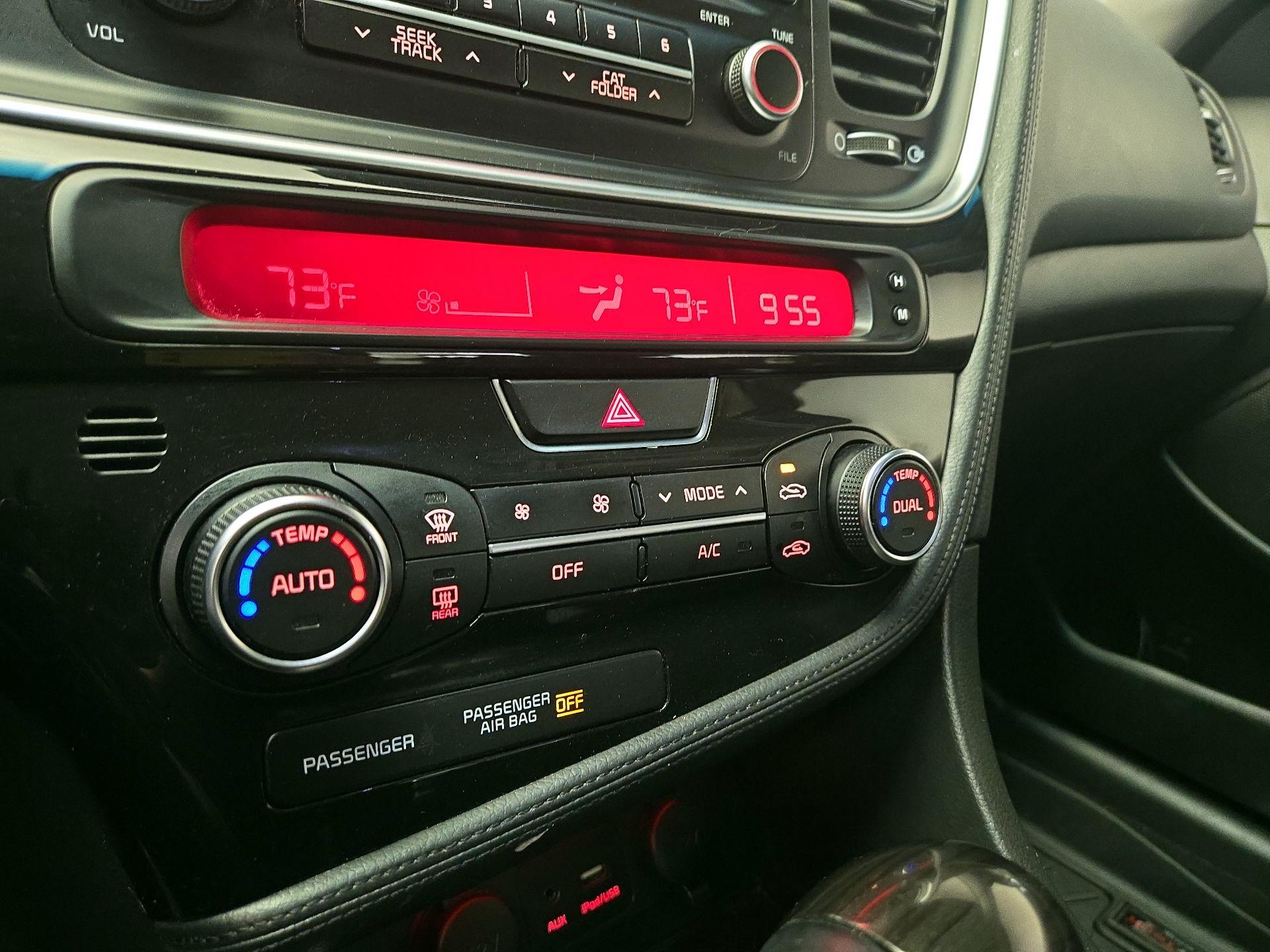 Thumbnail: 2015 Kia Optima - 15