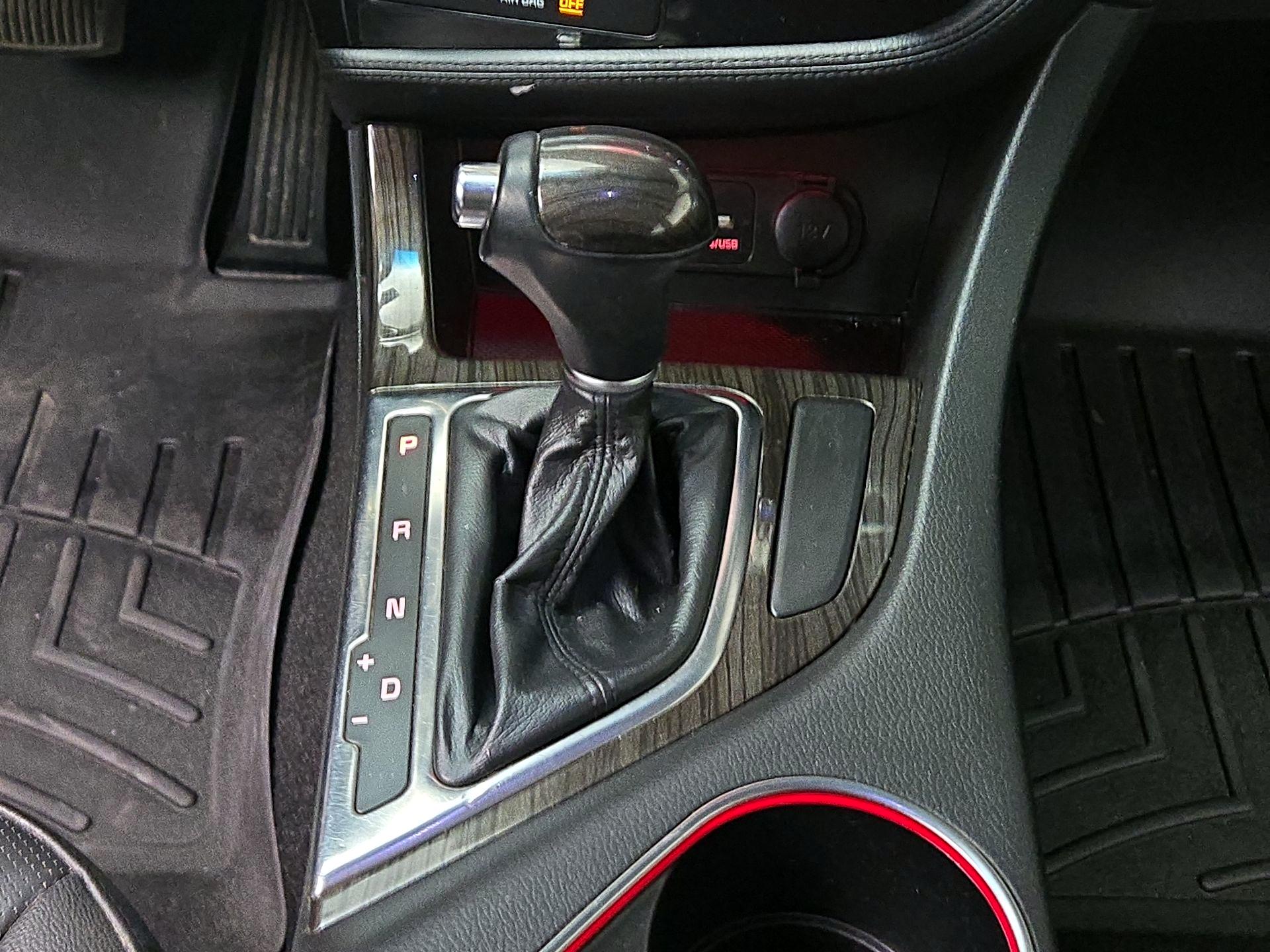 Thumbnail: 2015 Kia Optima - 16