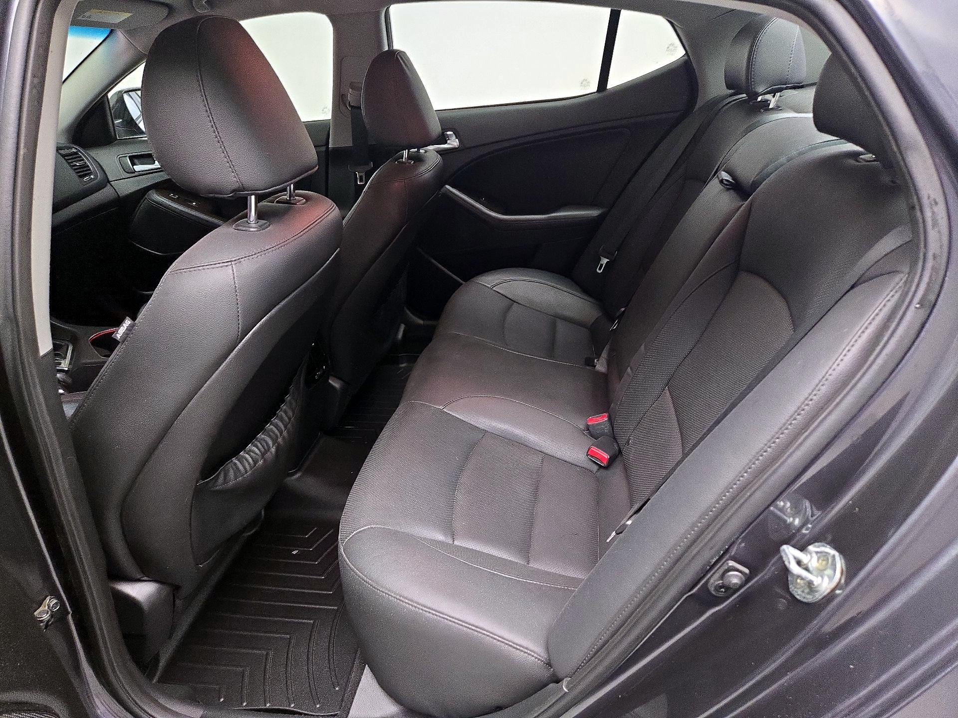 Thumbnail: 2015 Kia Optima - 18