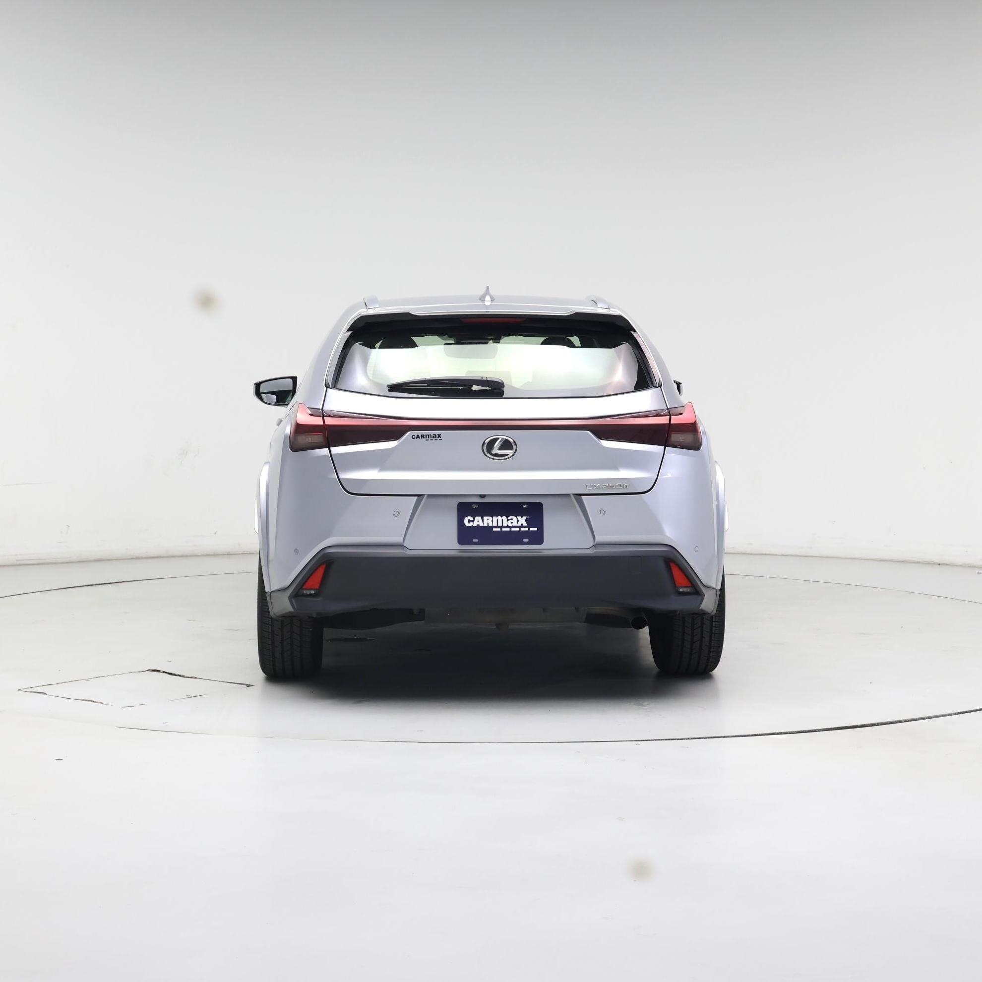 Thumbnail: 2023 Lexus UX - 6