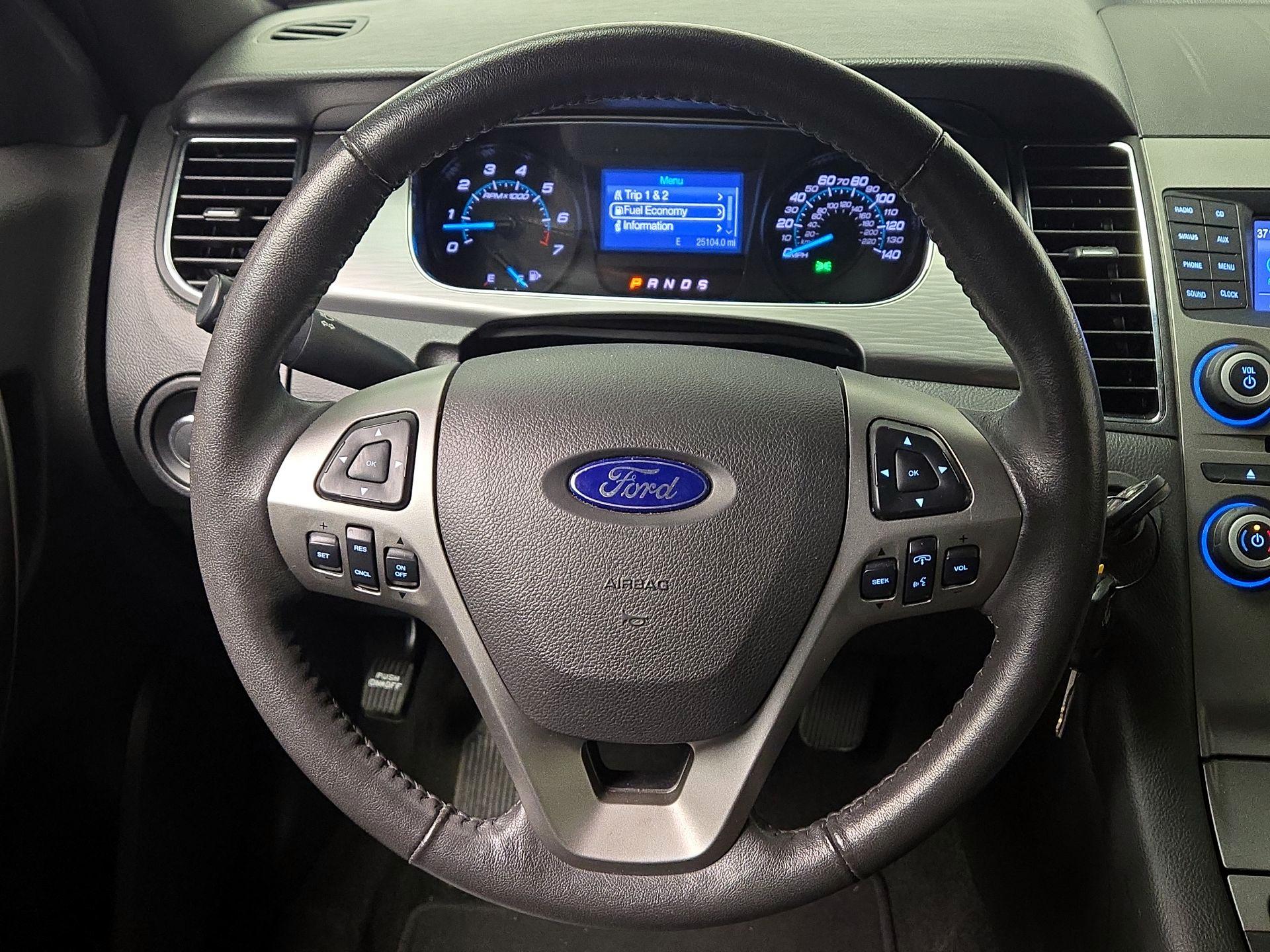 Thumbnail: 2015 Ford Taurus - 10