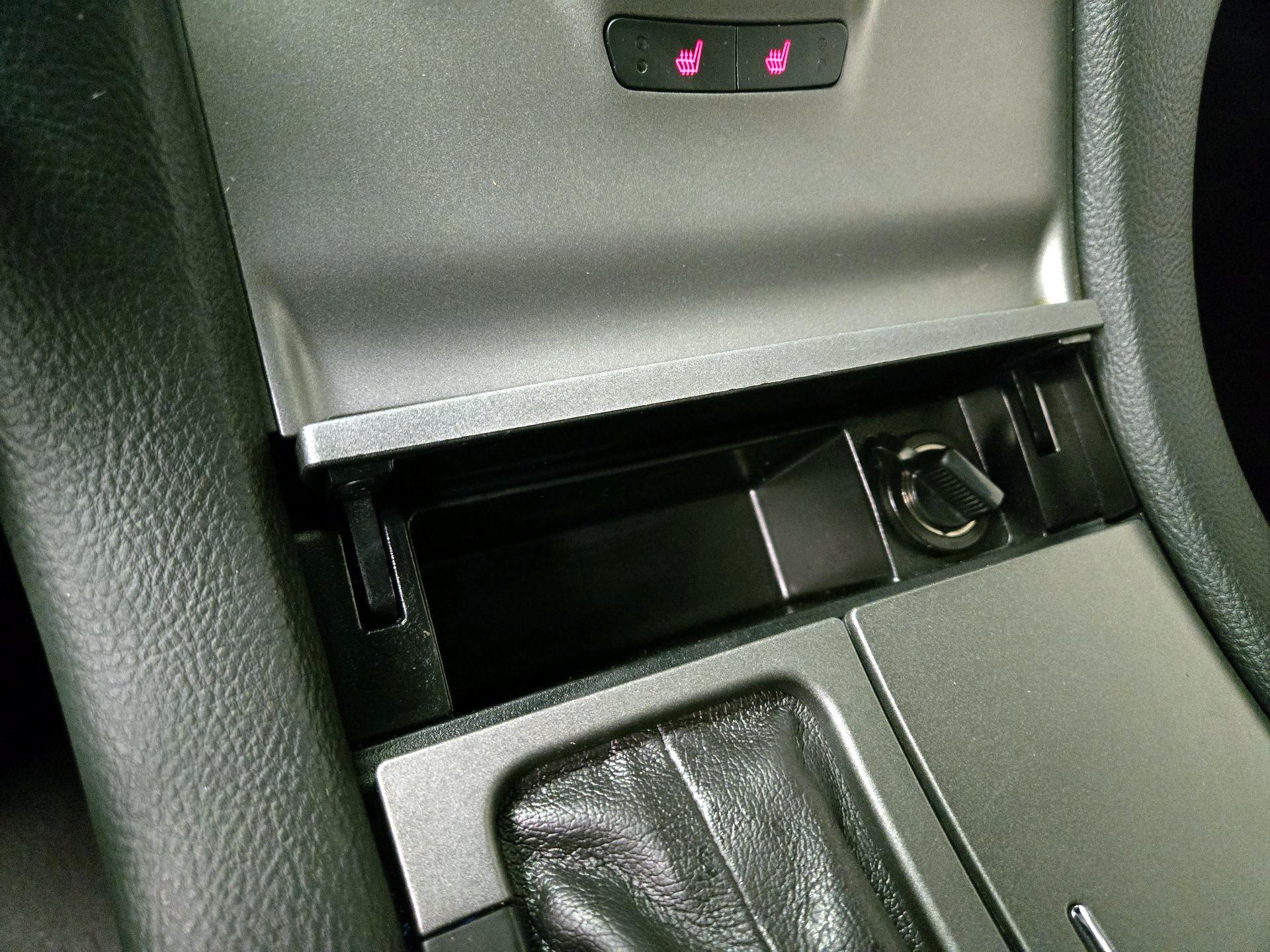 Thumbnail: 2015 Ford Taurus - 18