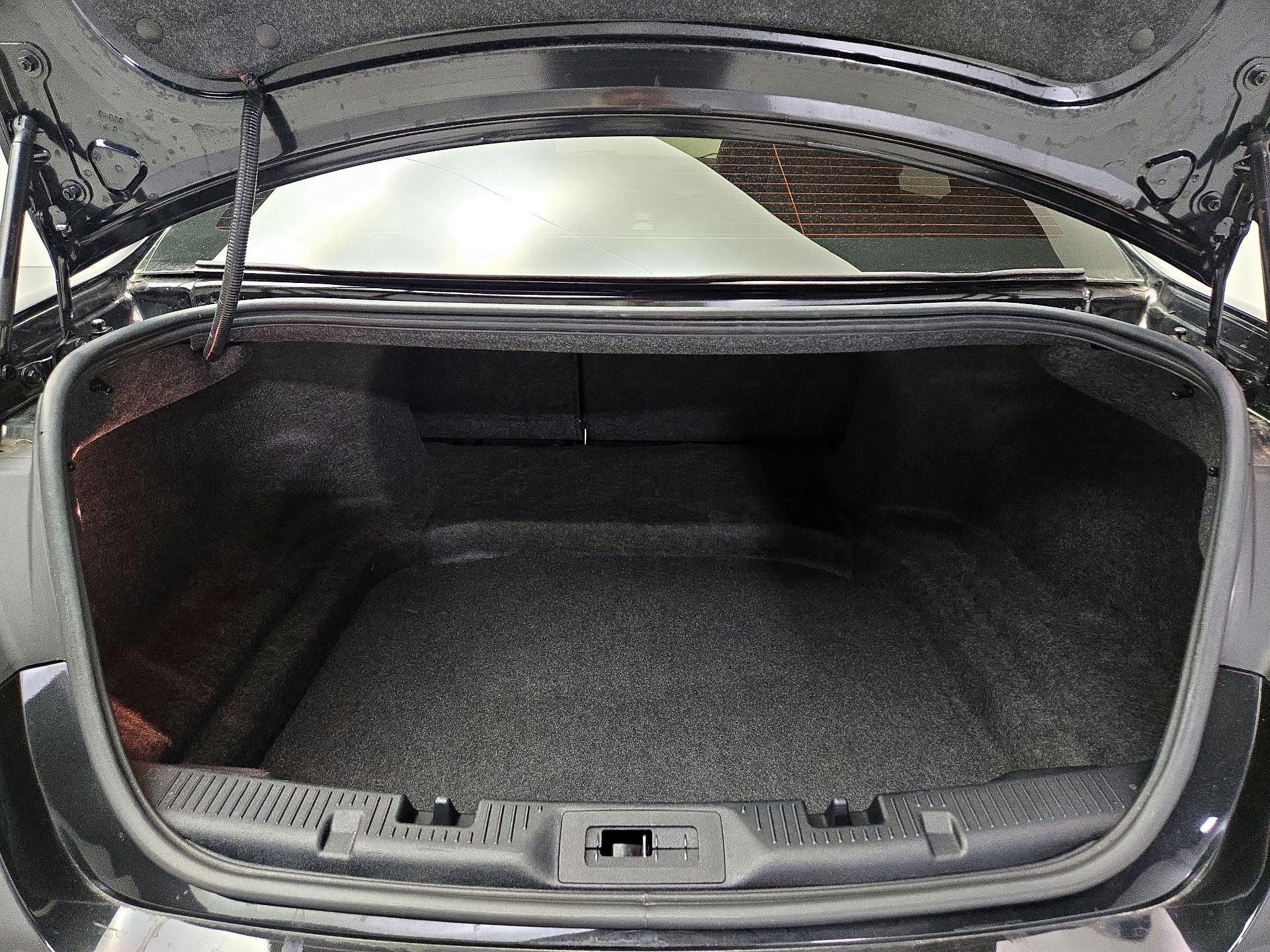 Thumbnail: 2015 Ford Taurus - 20