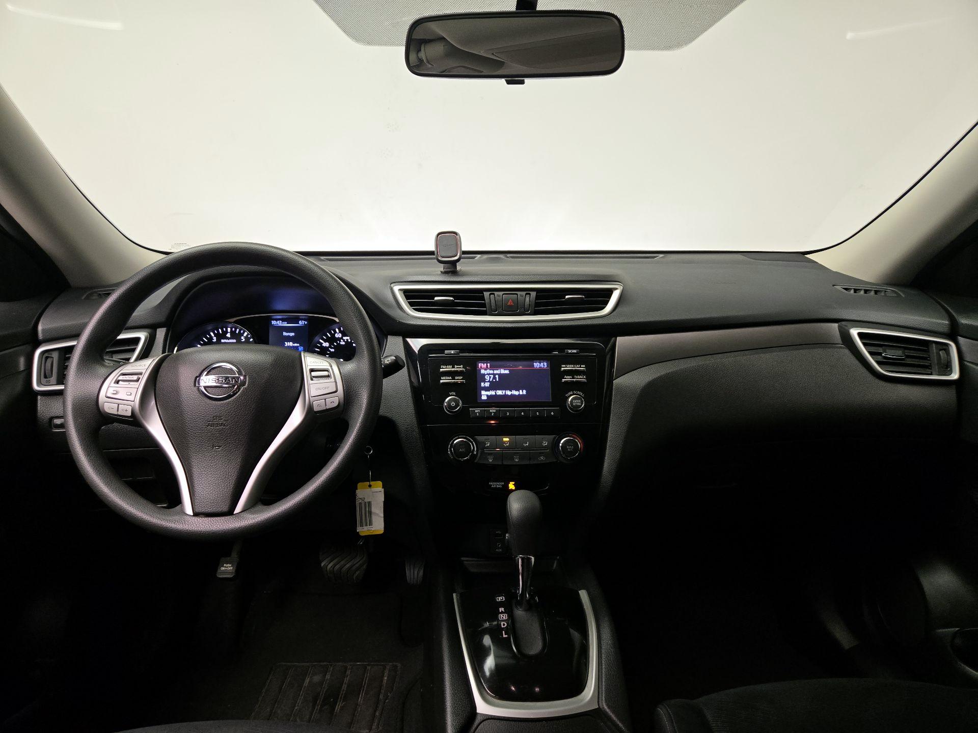 Thumbnail: 2016 Nissan Rogue - 9