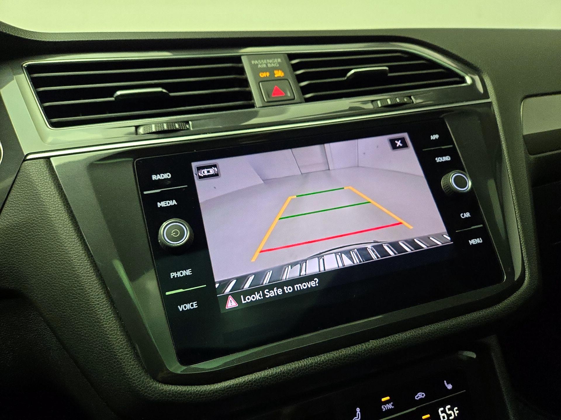 Thumbnail: 2023 Volkswagen Tiguan - 14