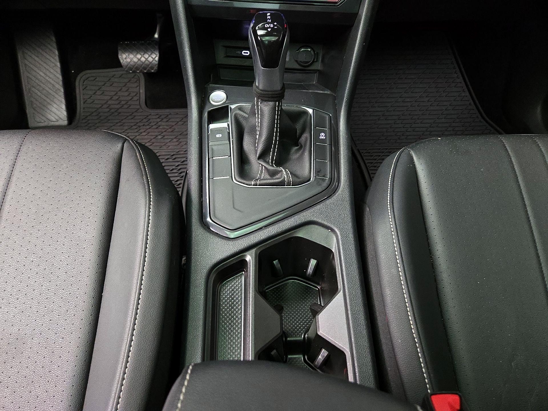 Thumbnail: 2023 Volkswagen Tiguan - 17