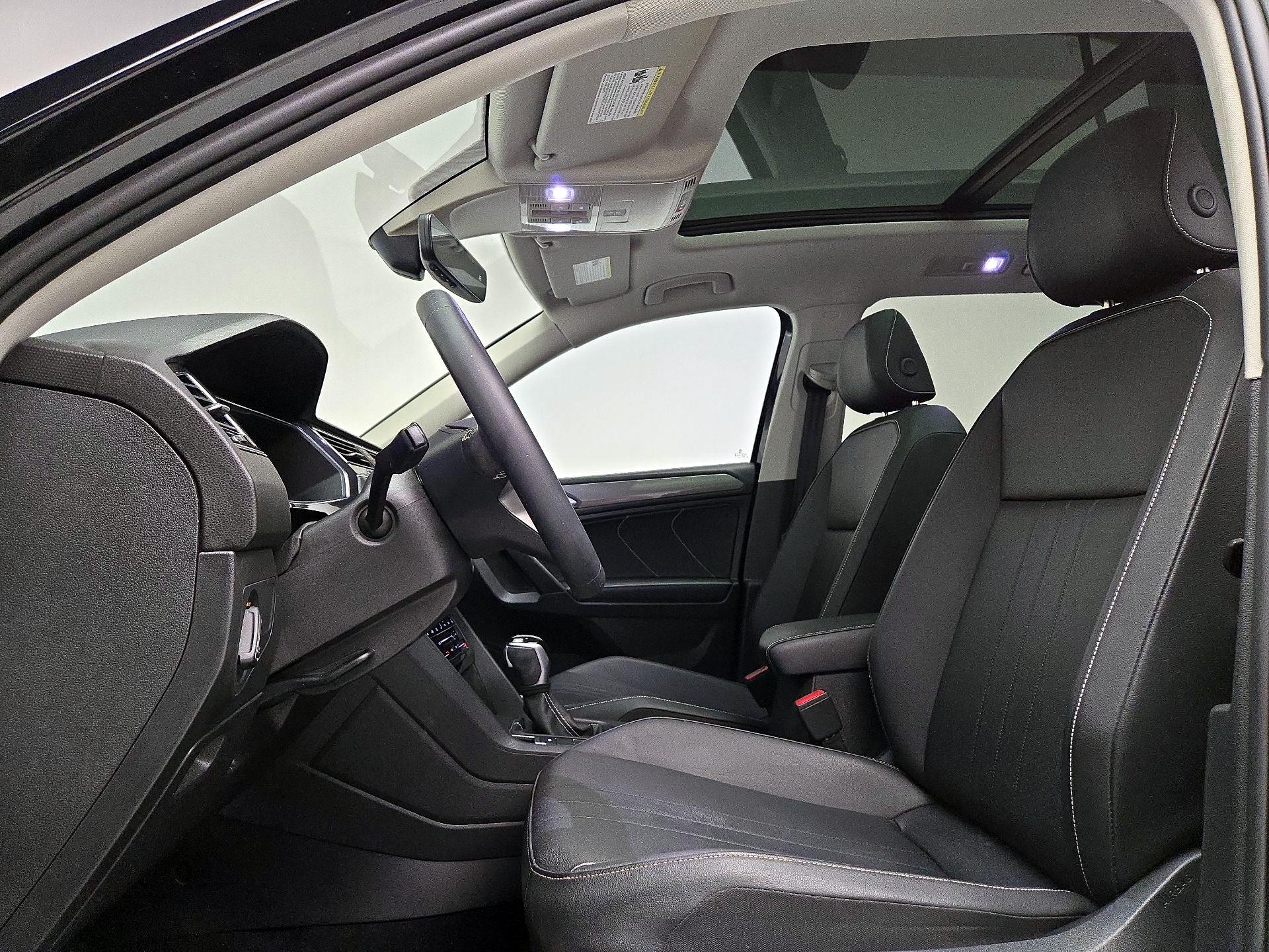 Thumbnail: 2023 Volkswagen Tiguan - 19