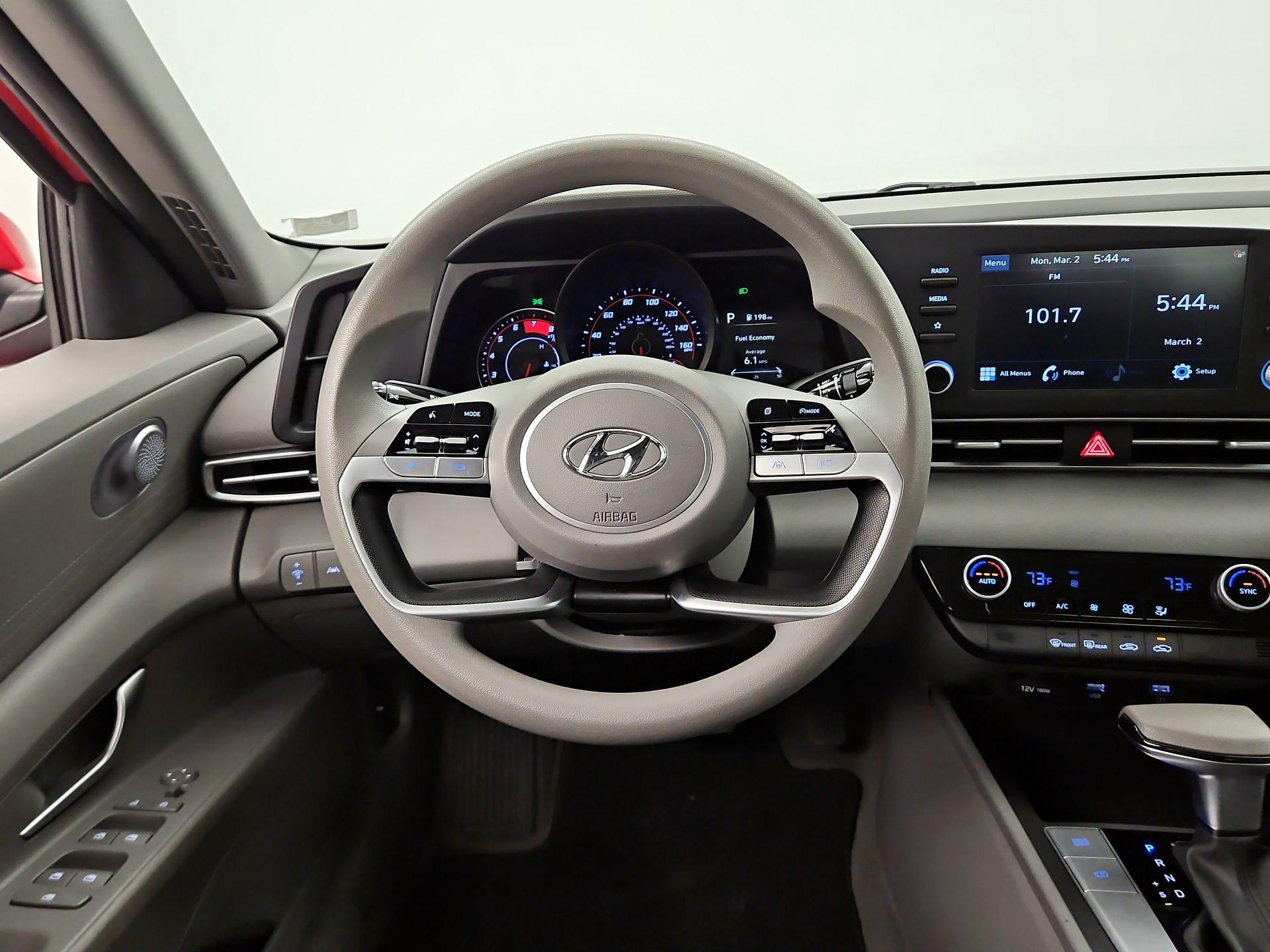 Thumbnail: 2023 Hyundai Elantra - 10