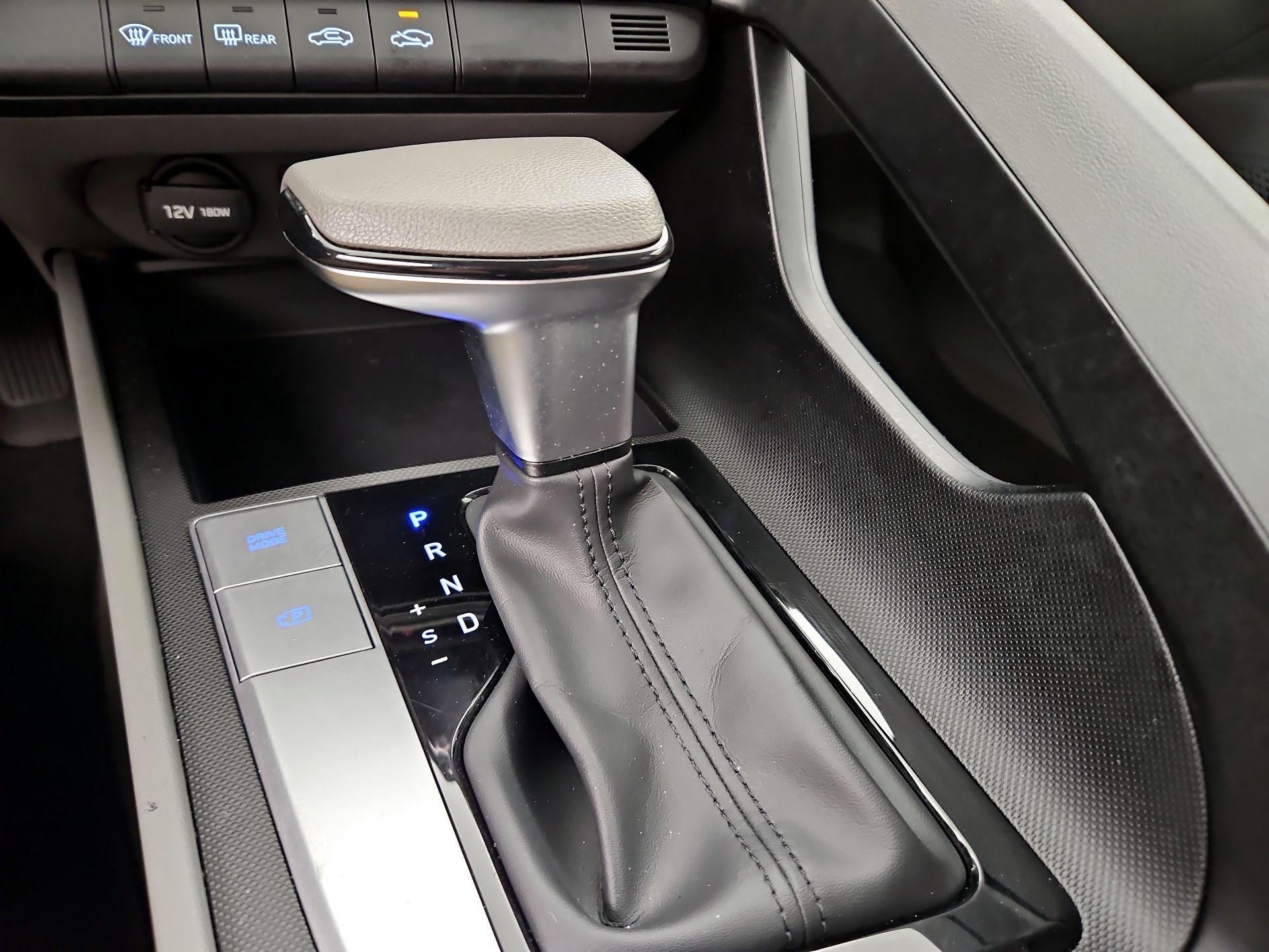 Thumbnail: 2023 Hyundai Elantra - 17