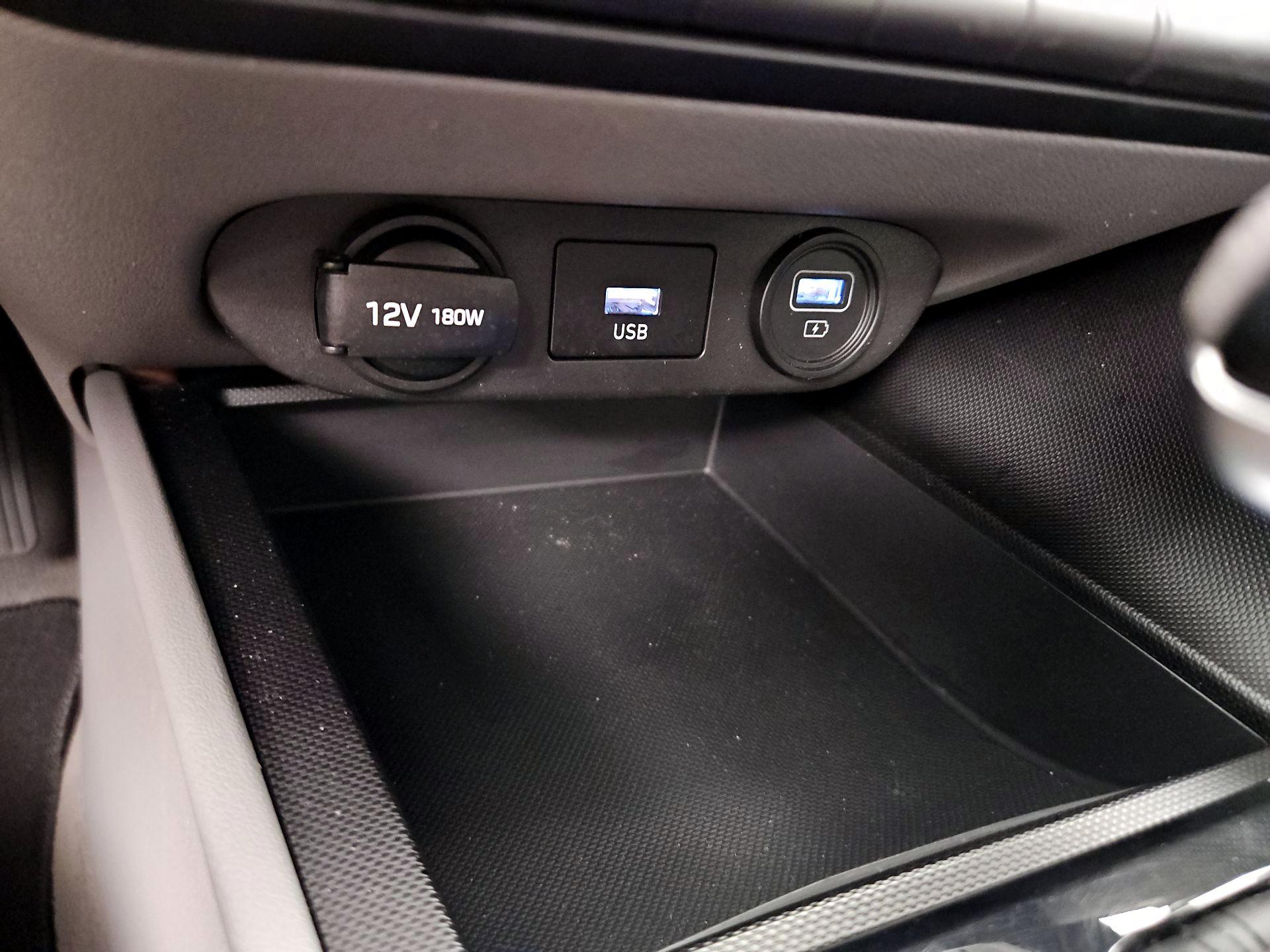 Thumbnail: 2023 Hyundai Elantra - 18