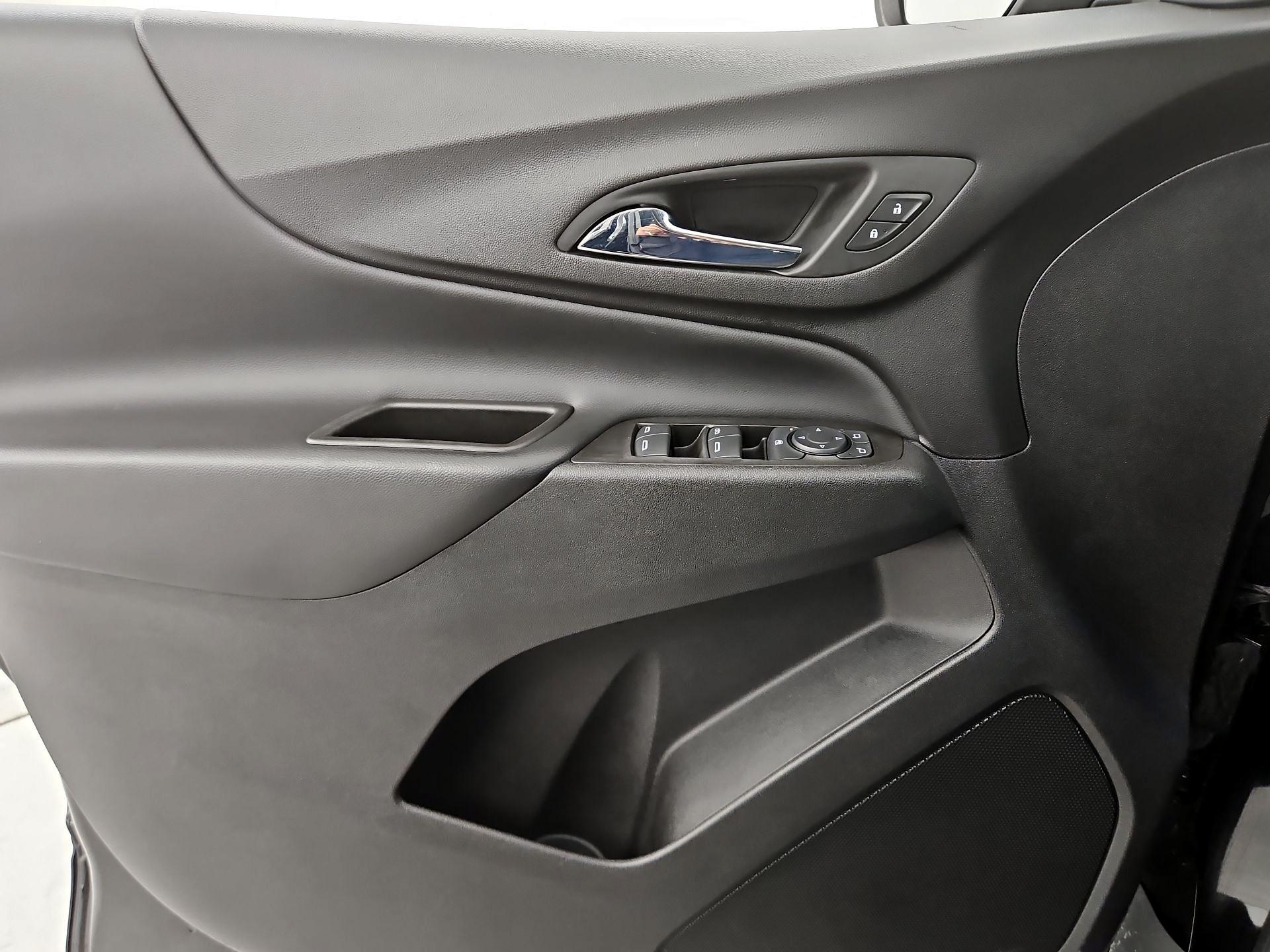 Thumbnail: 2022 Chevrolet Equinox - 12