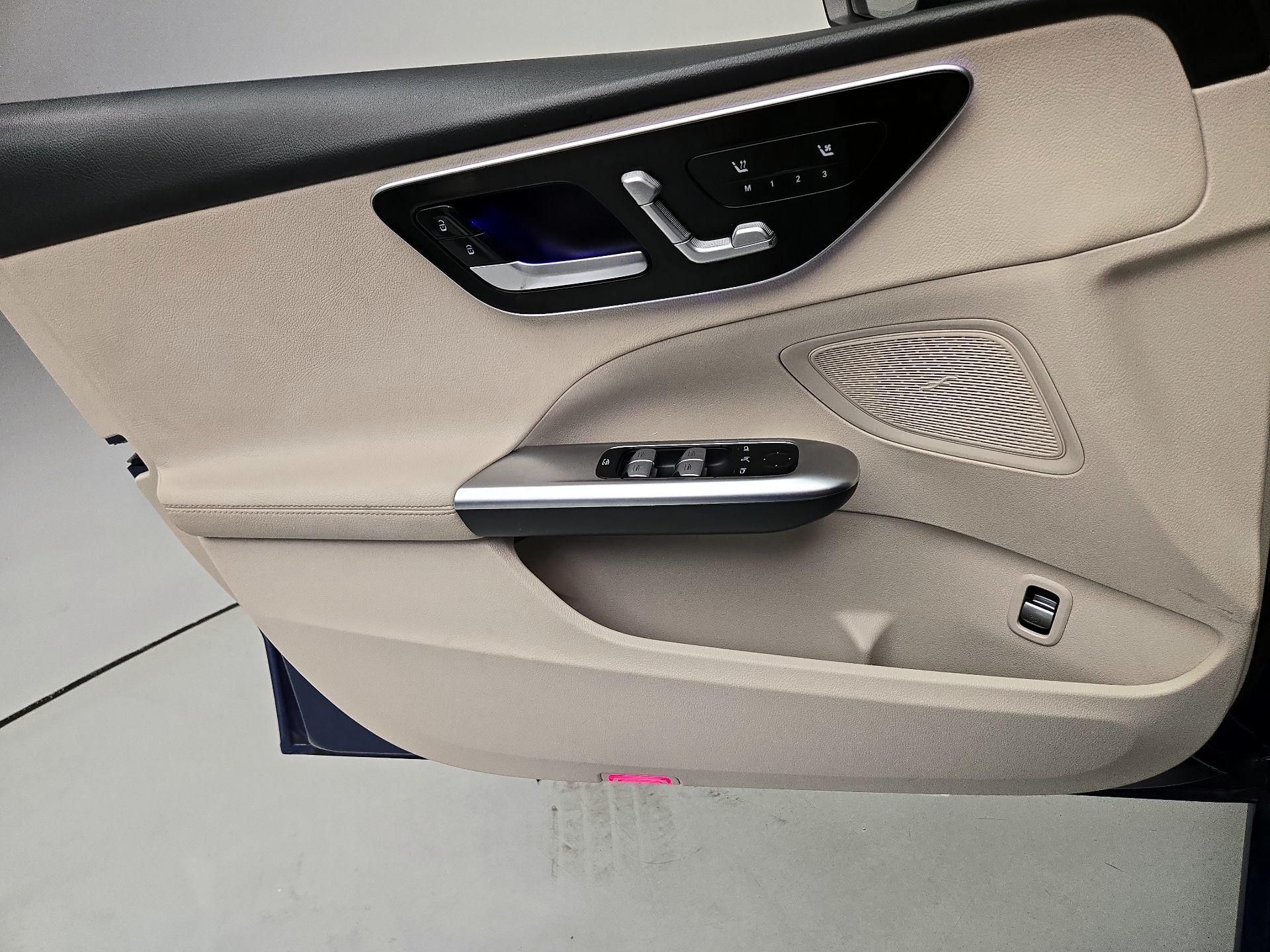 Thumbnail: 2022 Mercedes-Benz C-Class - 12