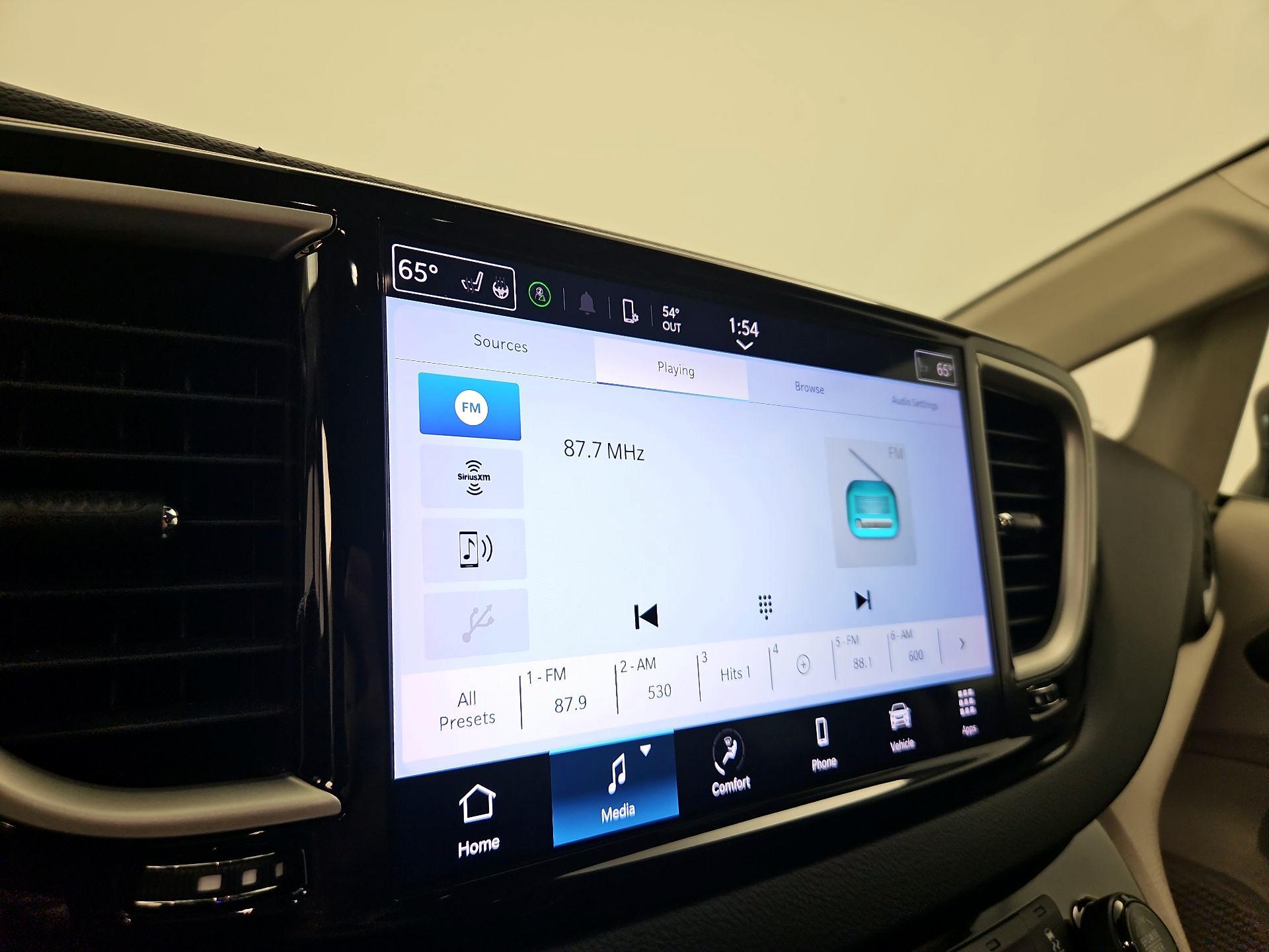 Thumbnail: 2023 Chrysler Pacifica - 15