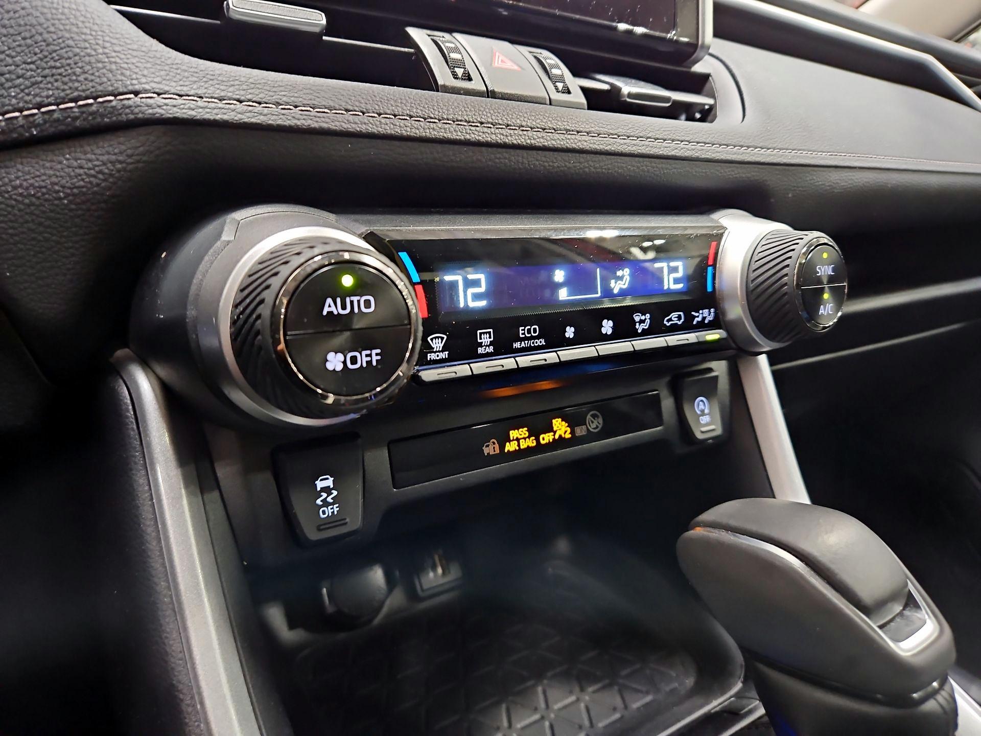 Thumbnail: 2024 Toyota RAV4 - 16