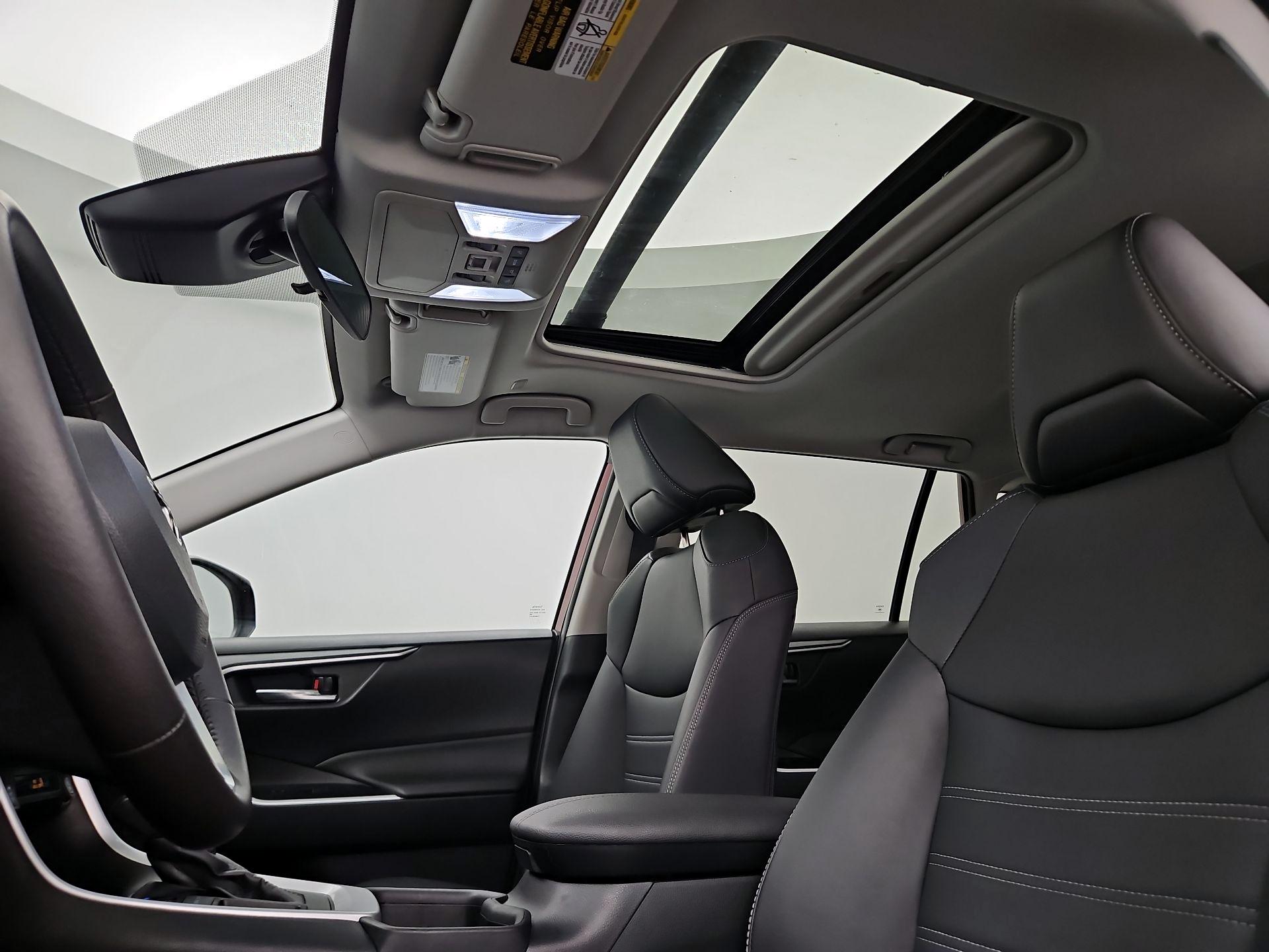 Thumbnail: 2024 Toyota RAV4 - 19