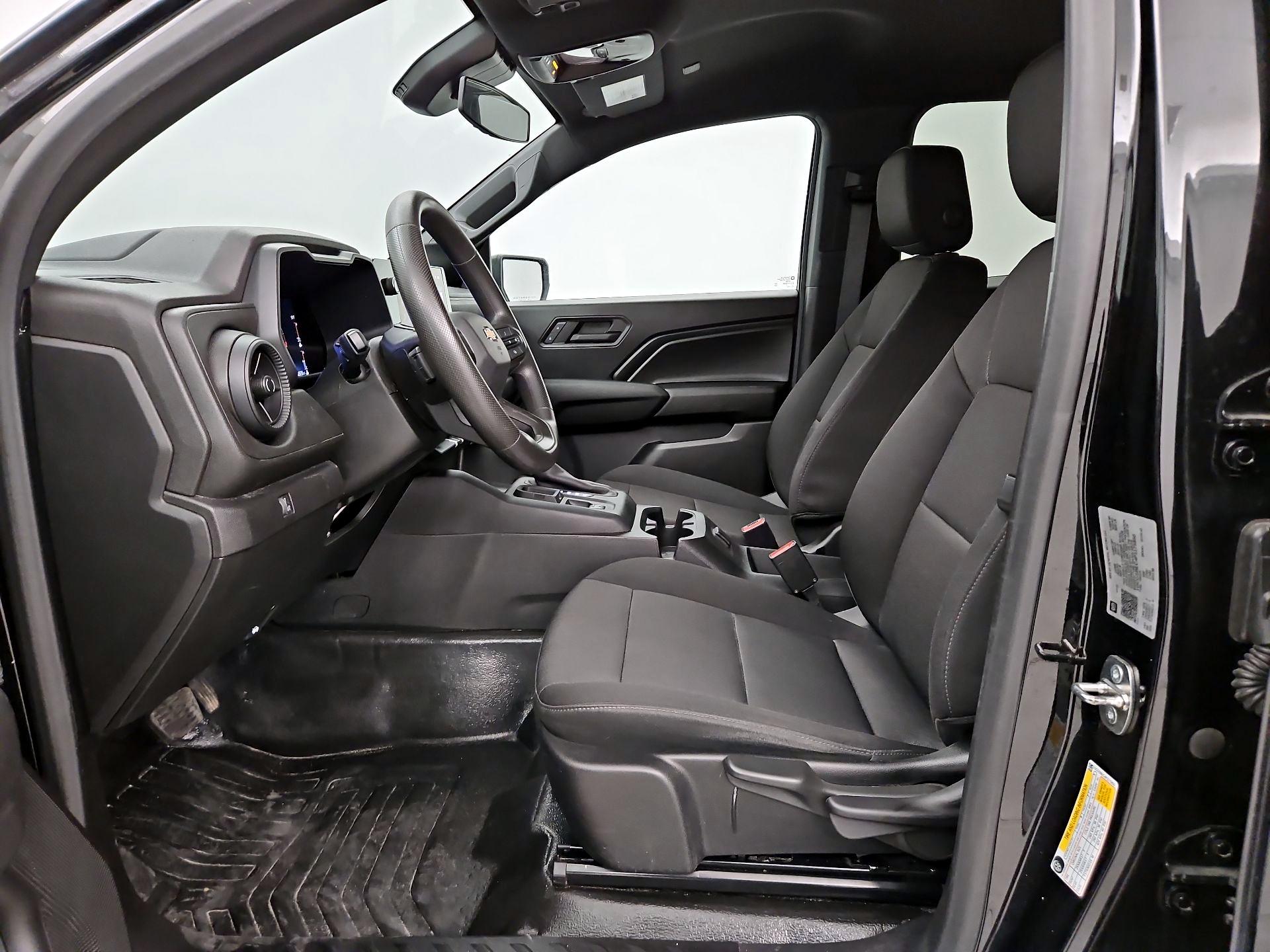 Thumbnail: 2023 Chevrolet Colorado - 11