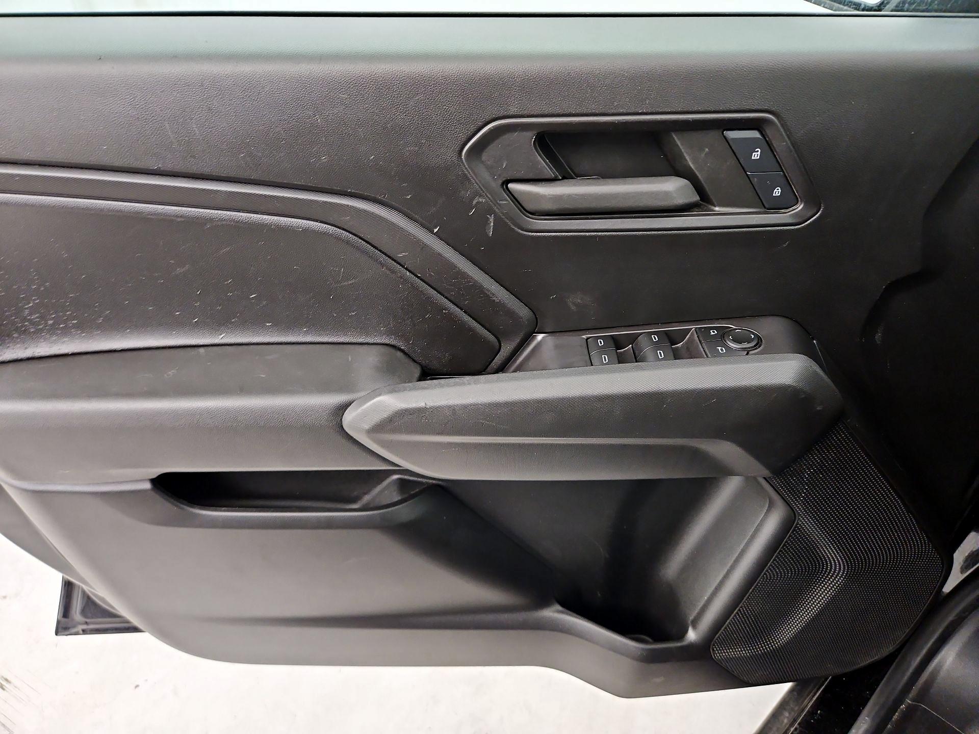 Thumbnail: 2023 Chevrolet Colorado - 12