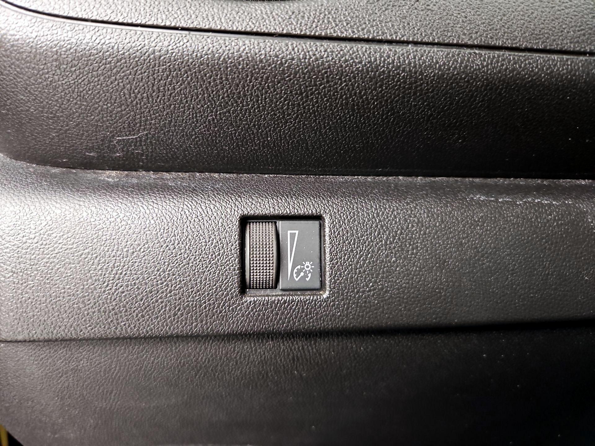 Thumbnail: 2023 Chevrolet Colorado - 13