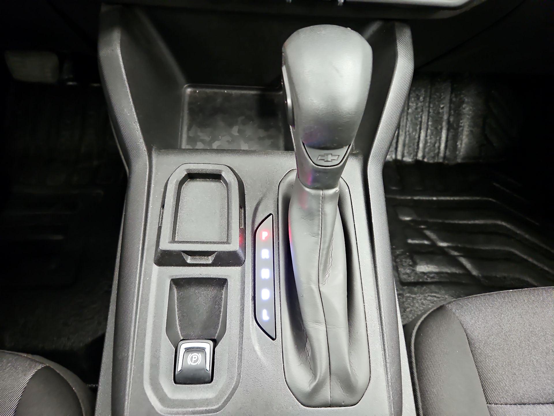 Thumbnail: 2023 Chevrolet Colorado - 18