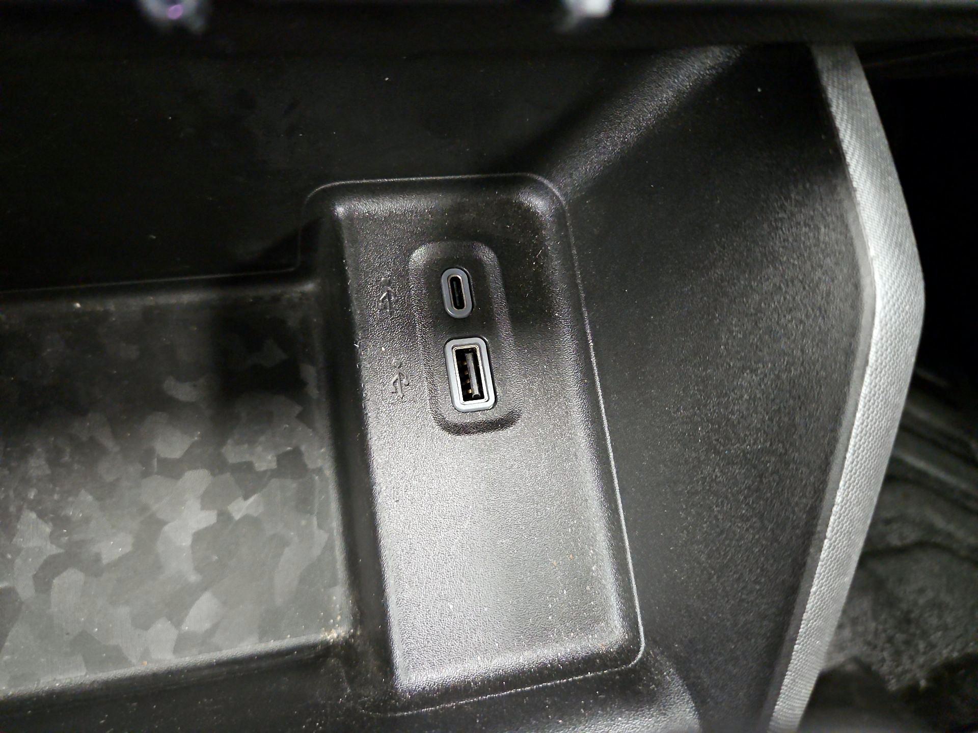 Thumbnail: 2023 Chevrolet Colorado - 19