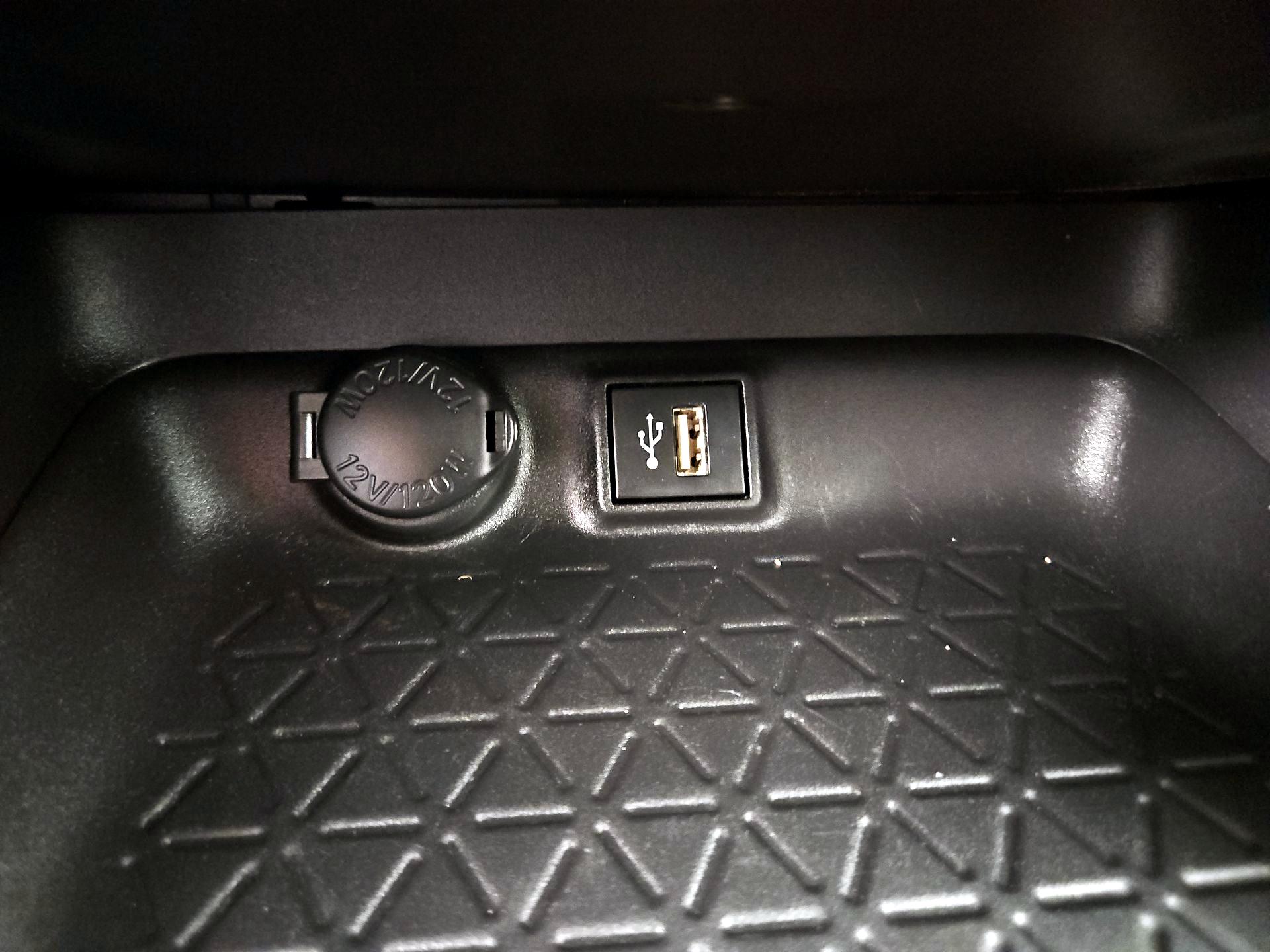 Thumbnail: 2024 Toyota RAV4 - 18