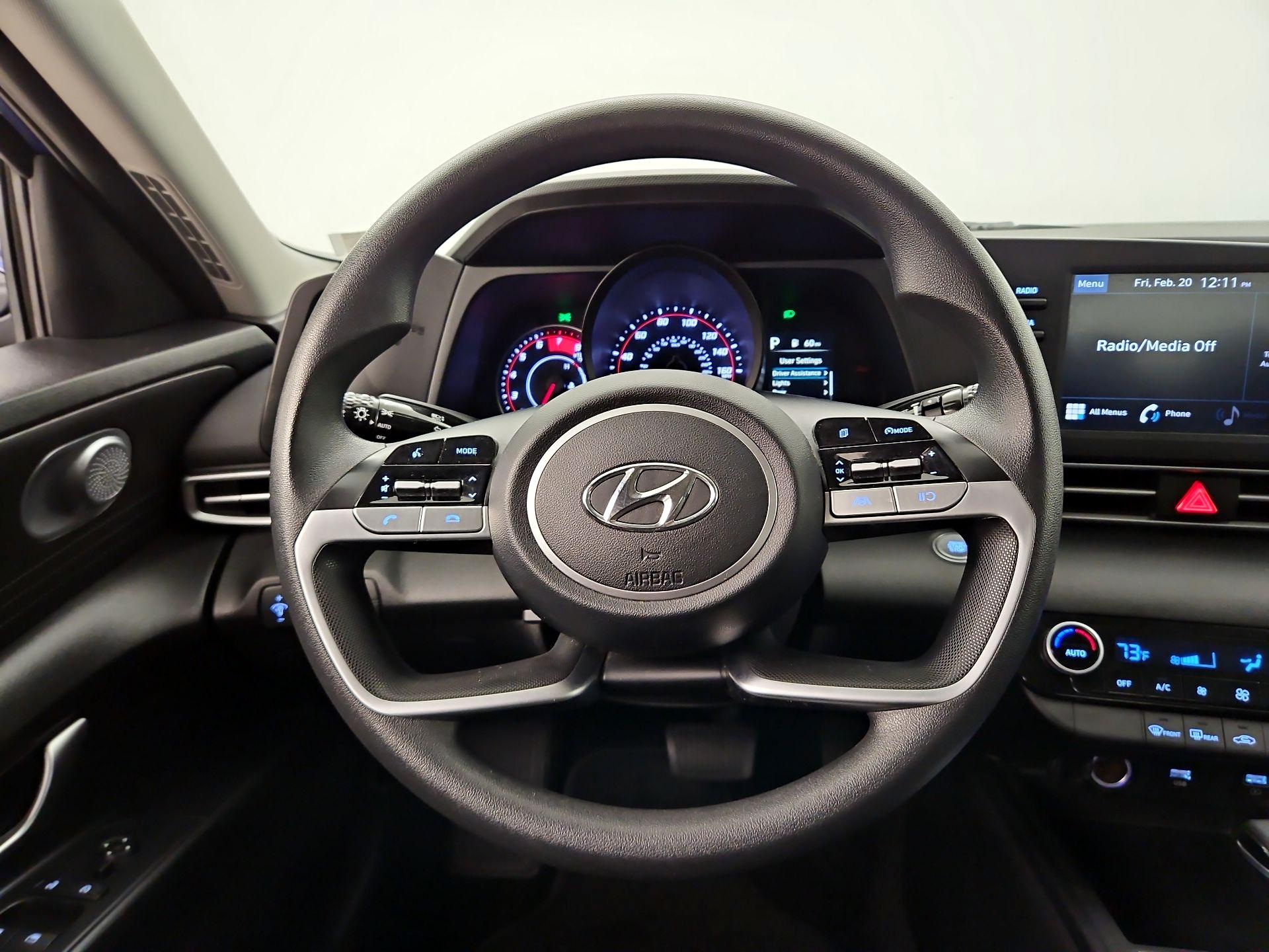 Thumbnail: 2023 Hyundai Elantra - 10