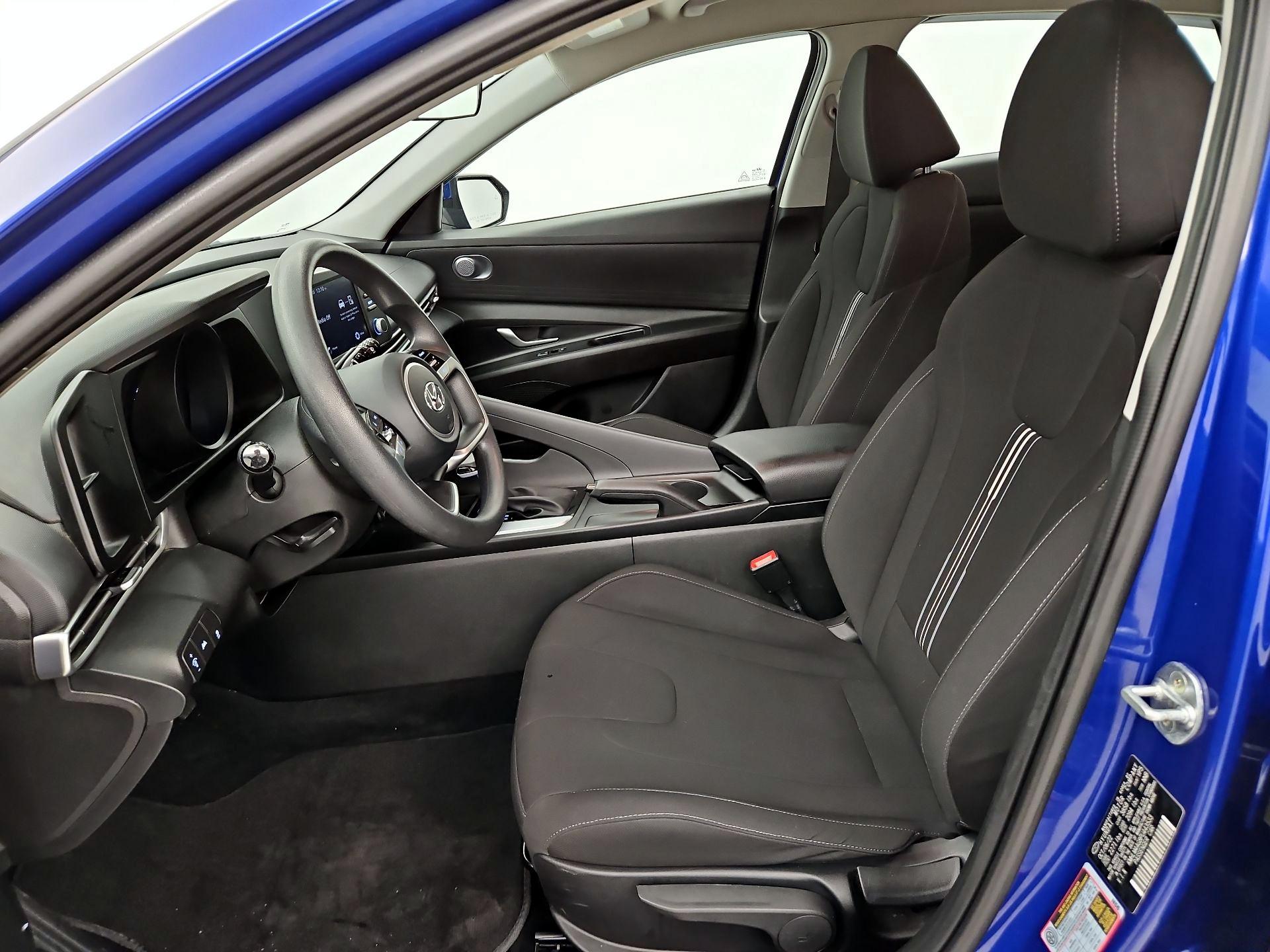 Thumbnail: 2023 Hyundai Elantra - 11