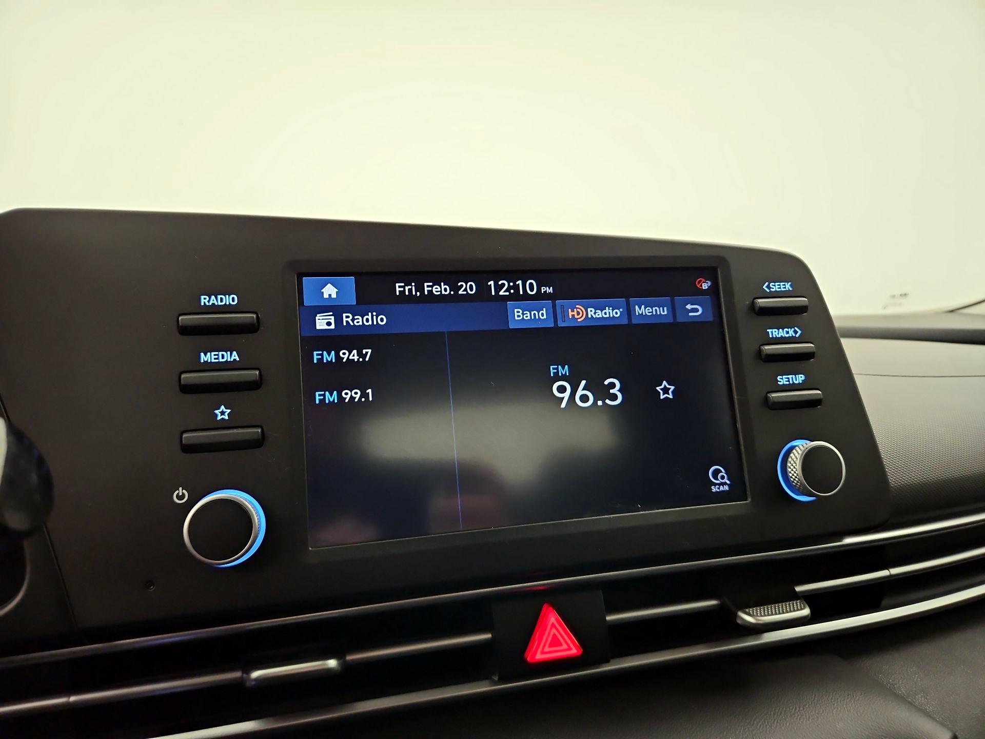 Thumbnail: 2023 Hyundai Elantra - 15