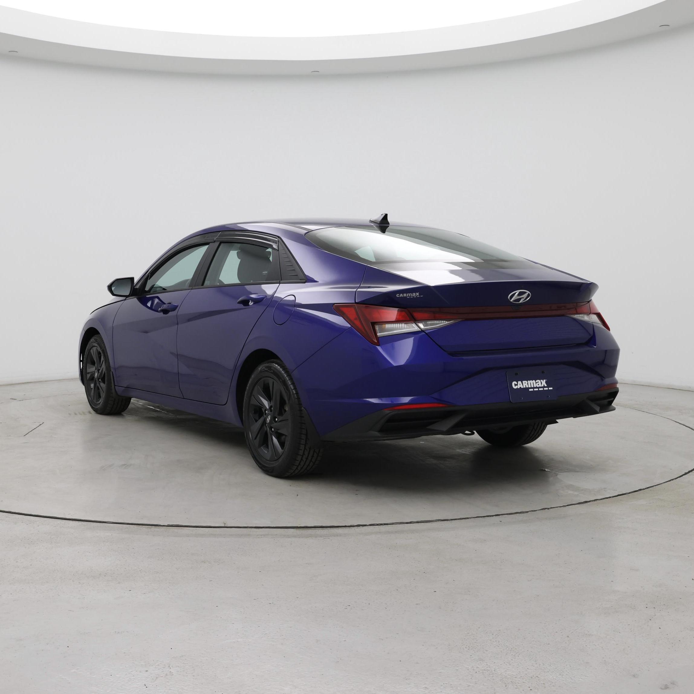 Thumbnail: 2023 Hyundai Elantra - 2