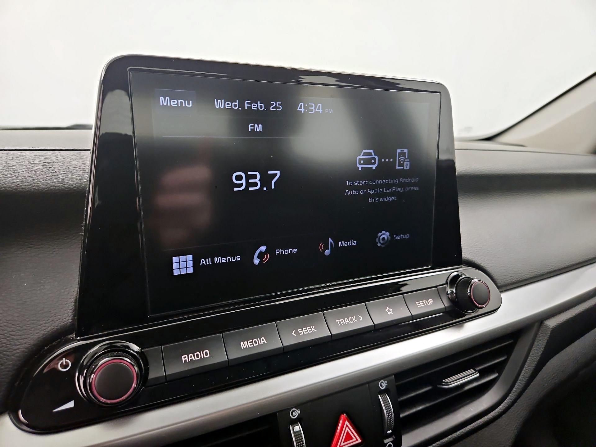 Thumbnail: 2024 Kia Forte - 15