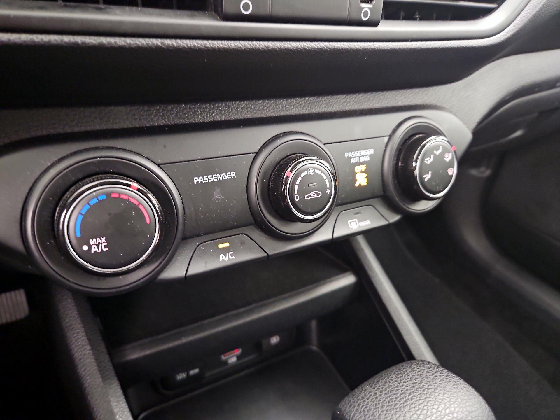 Thumbnail: 2024 Kia Forte - 16