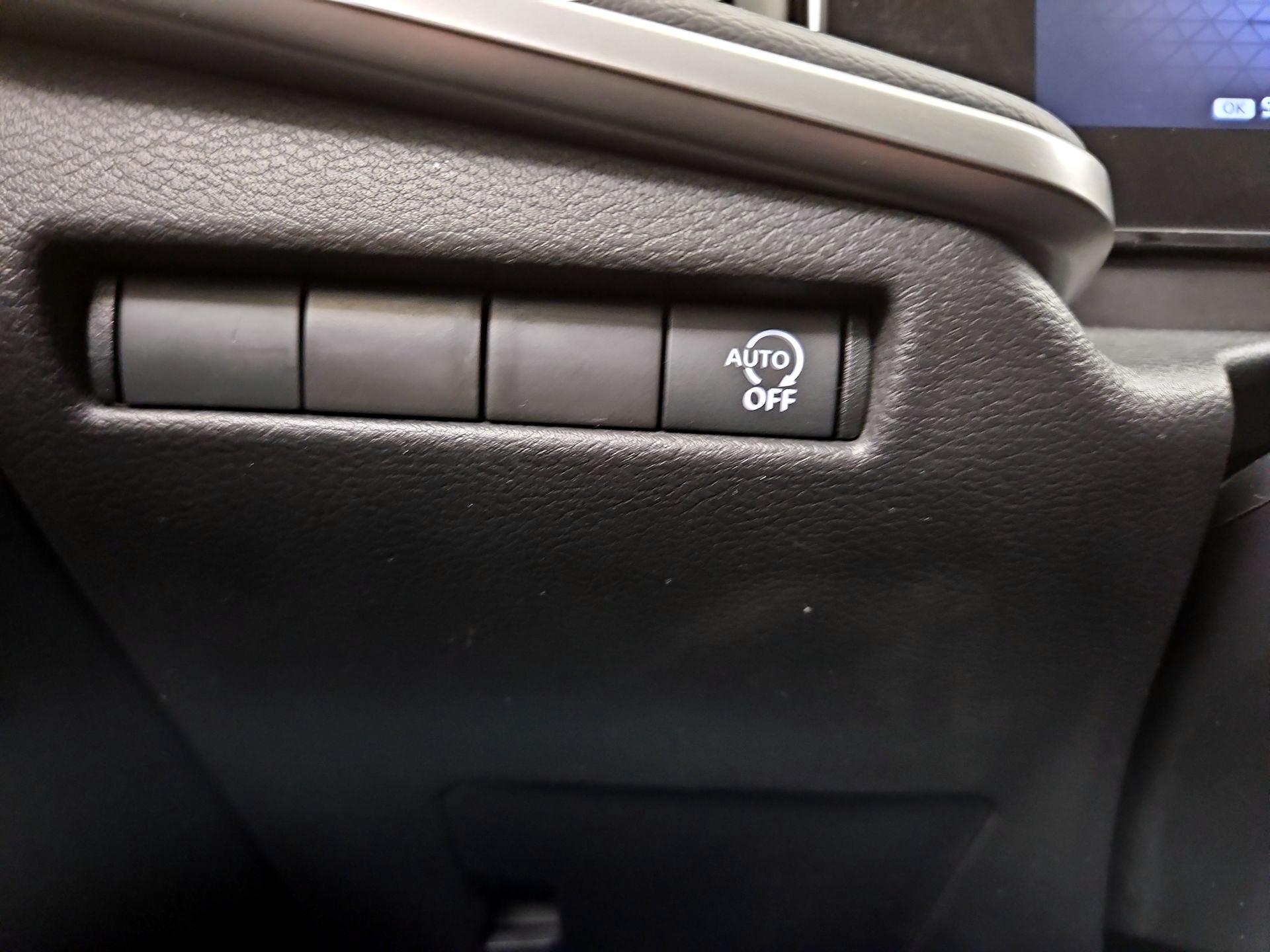 Thumbnail: 2025 Nissan Kicks - 13