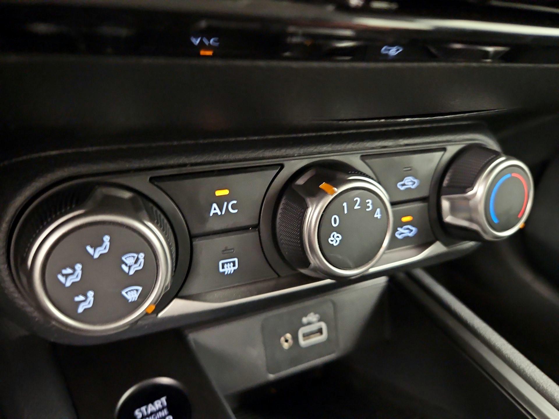 Thumbnail: 2025 Nissan Kicks - 16