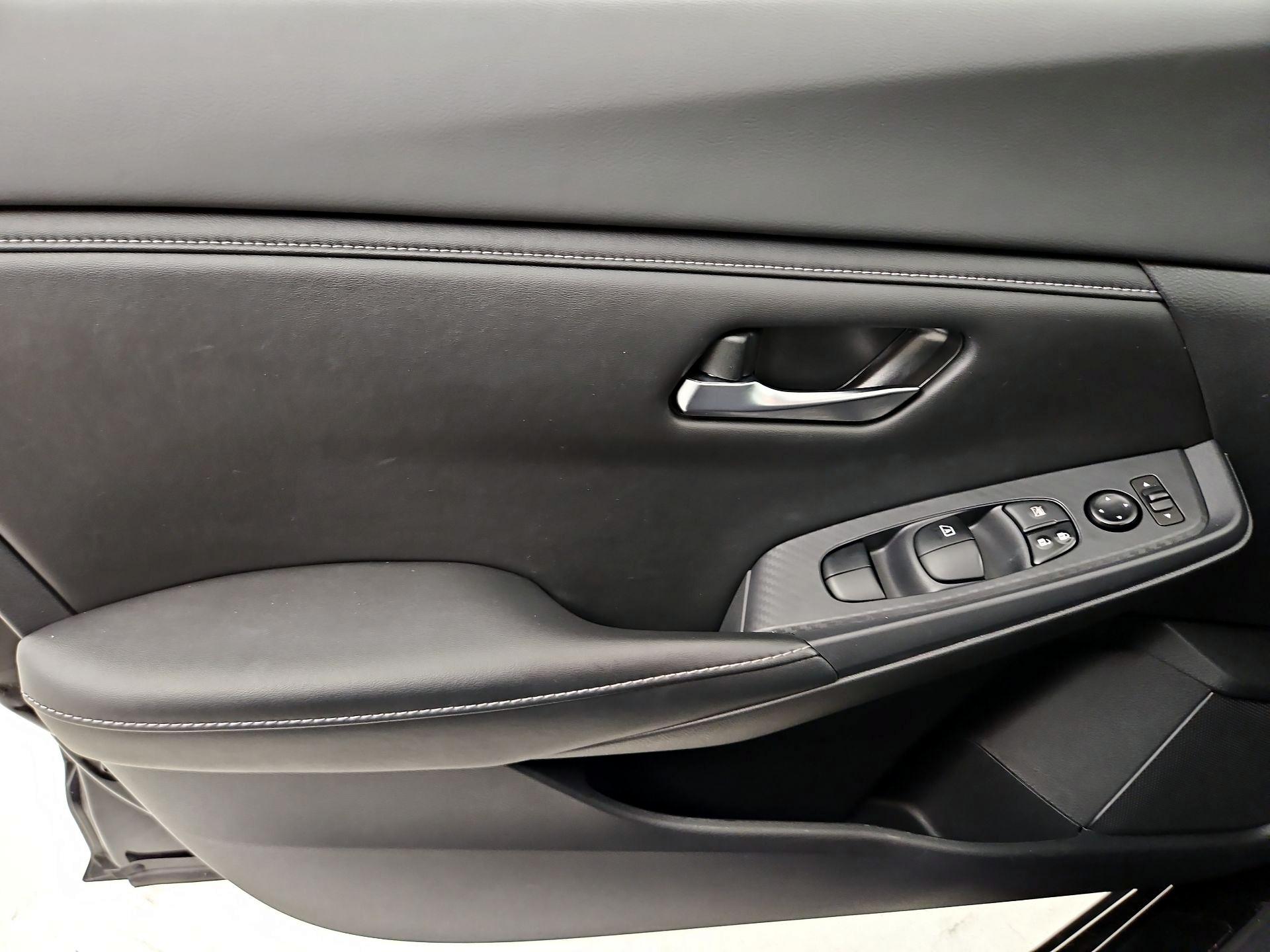 Thumbnail: 2023 Nissan Sentra - 12