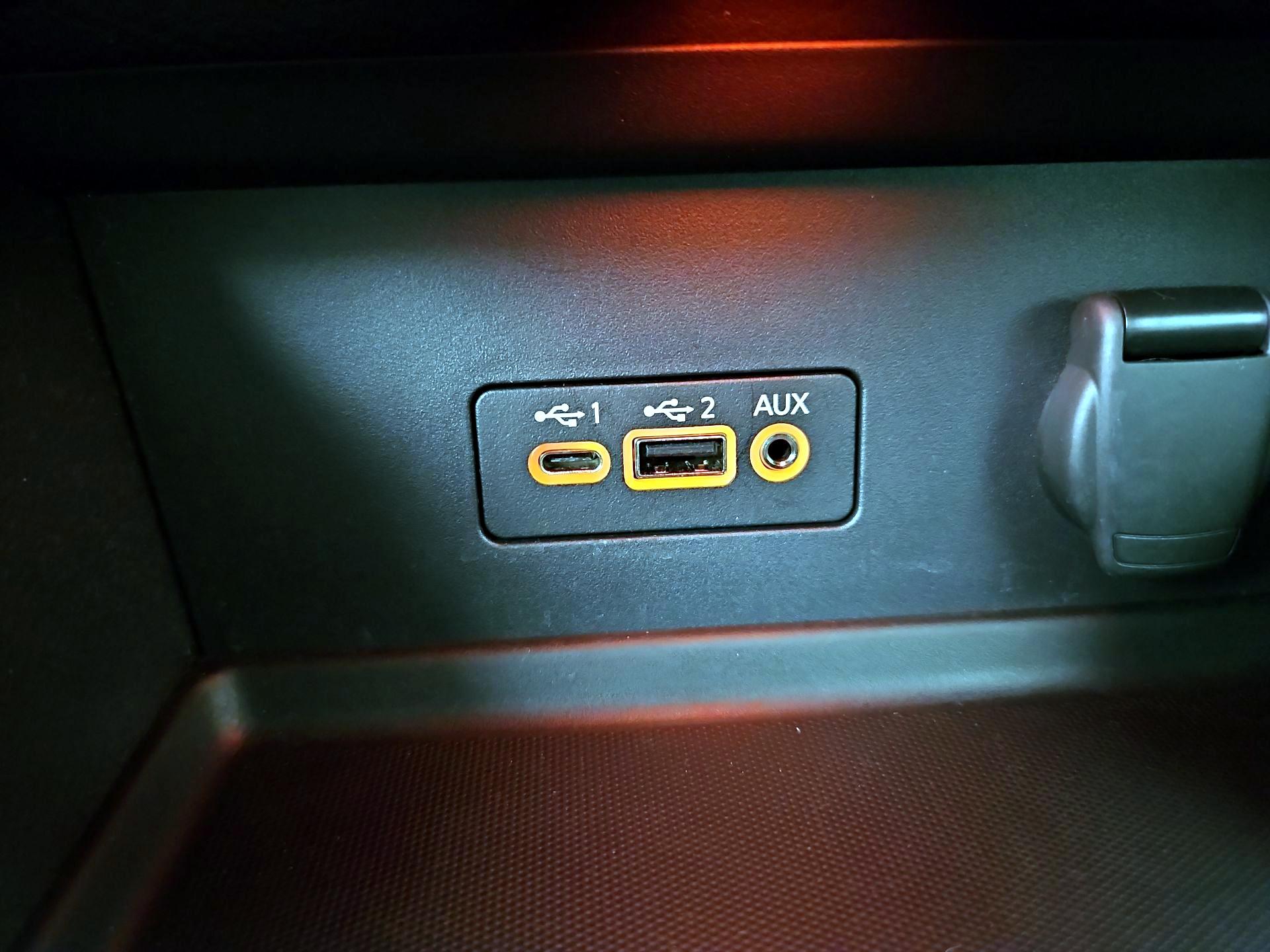 Thumbnail: 2023 Nissan Sentra - 18