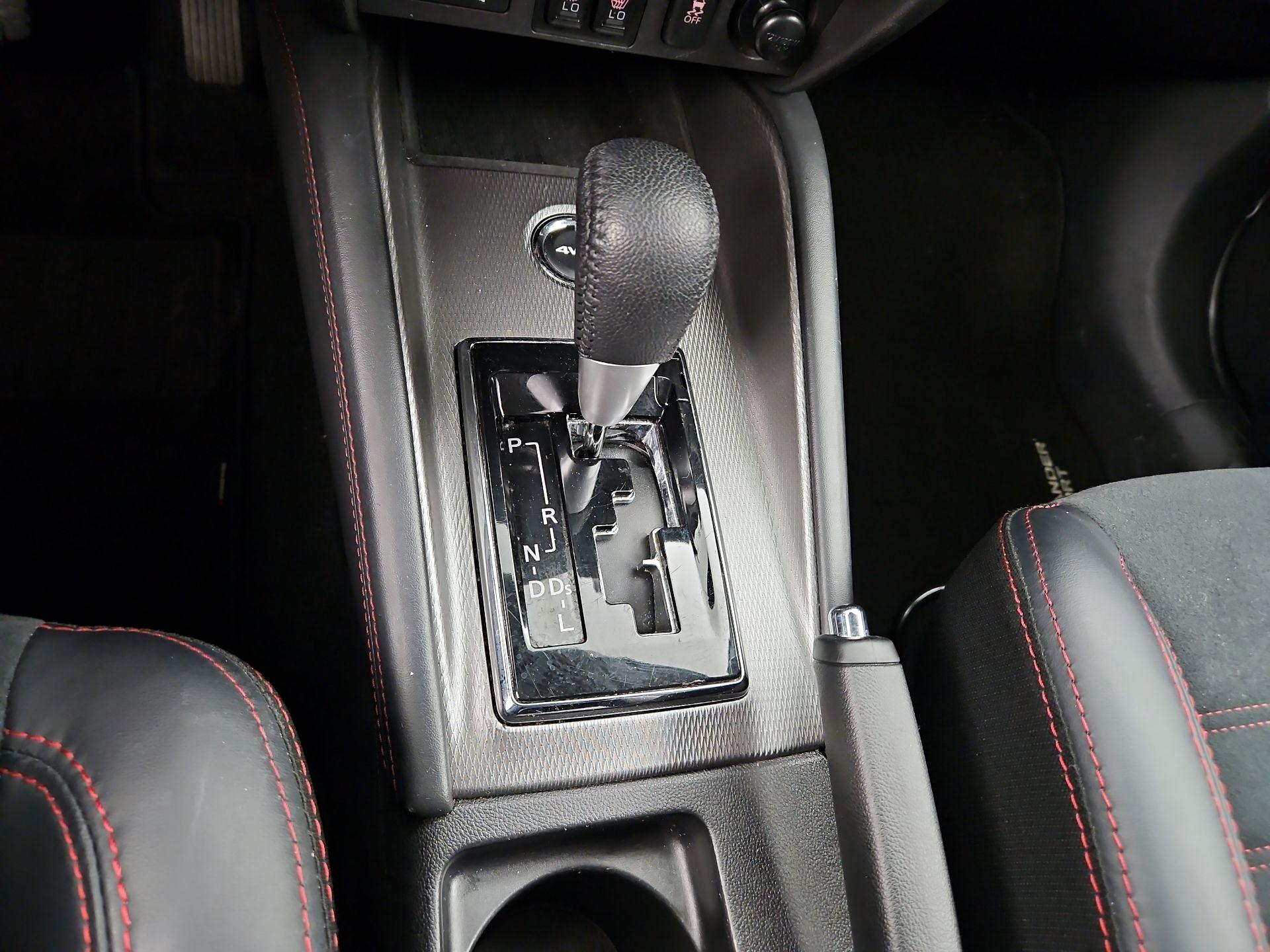 Thumbnail: 2024 Mitsubishi Outlander Sport - 17