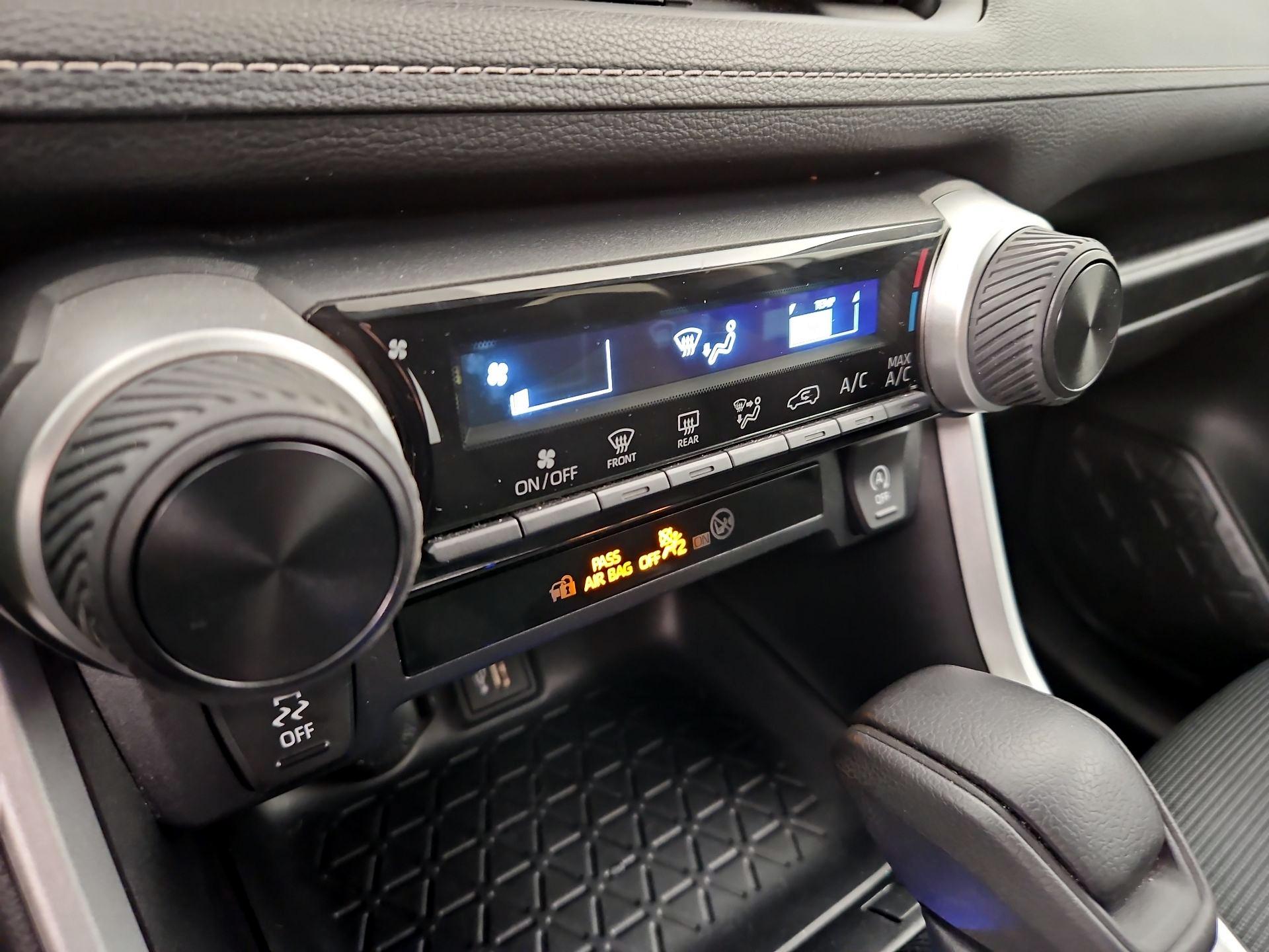 Thumbnail: 2024 Toyota RAV4 - 16