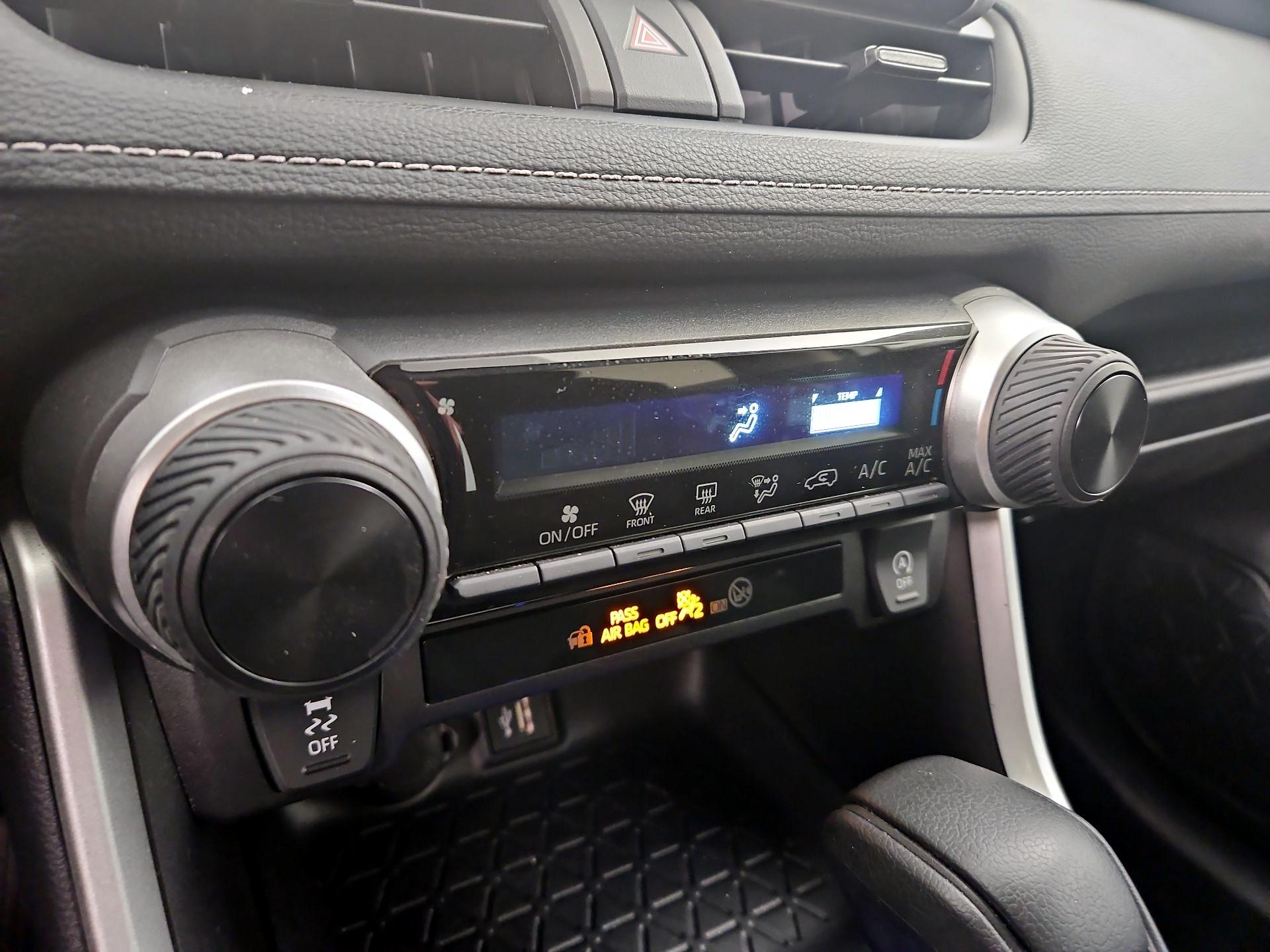 Thumbnail: 2024 Toyota RAV4 - 16