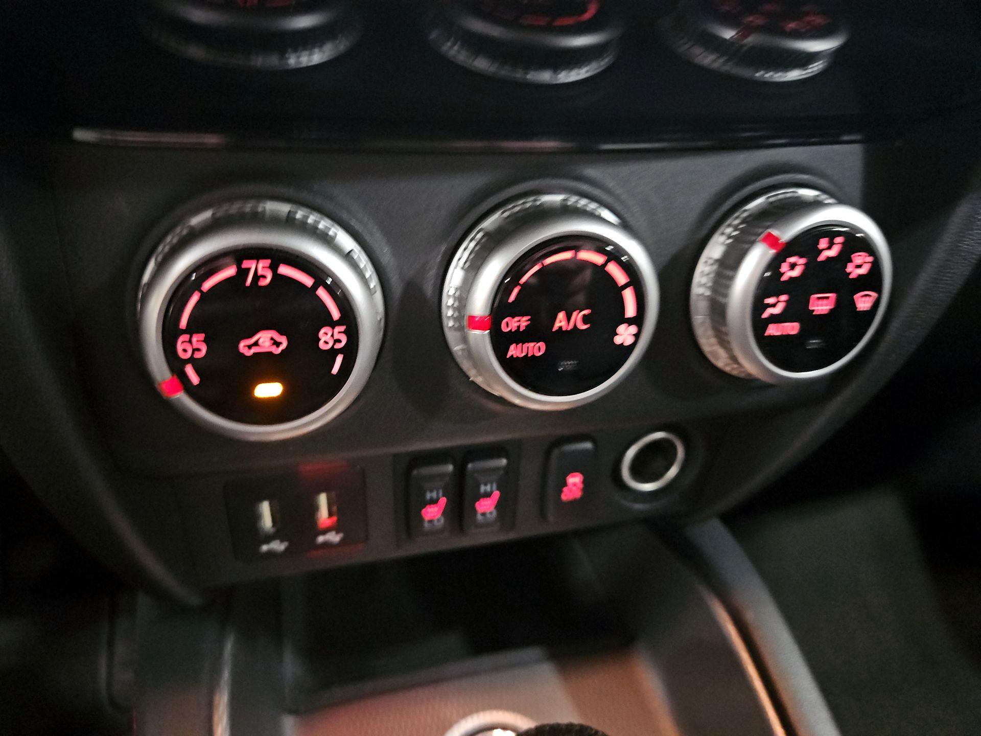 Thumbnail: 2024 Mitsubishi Outlander Sport - 16