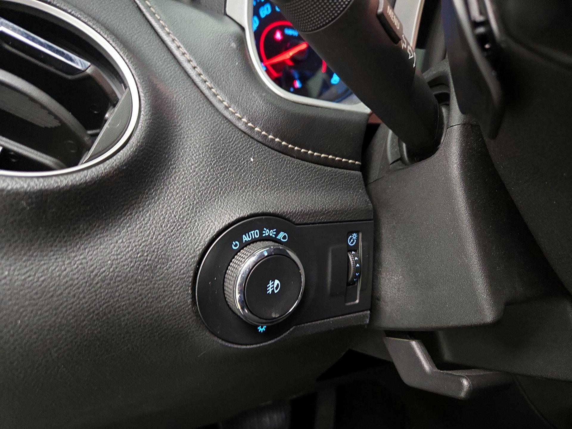 Thumbnail: 2015 Chevrolet Camaro - 13