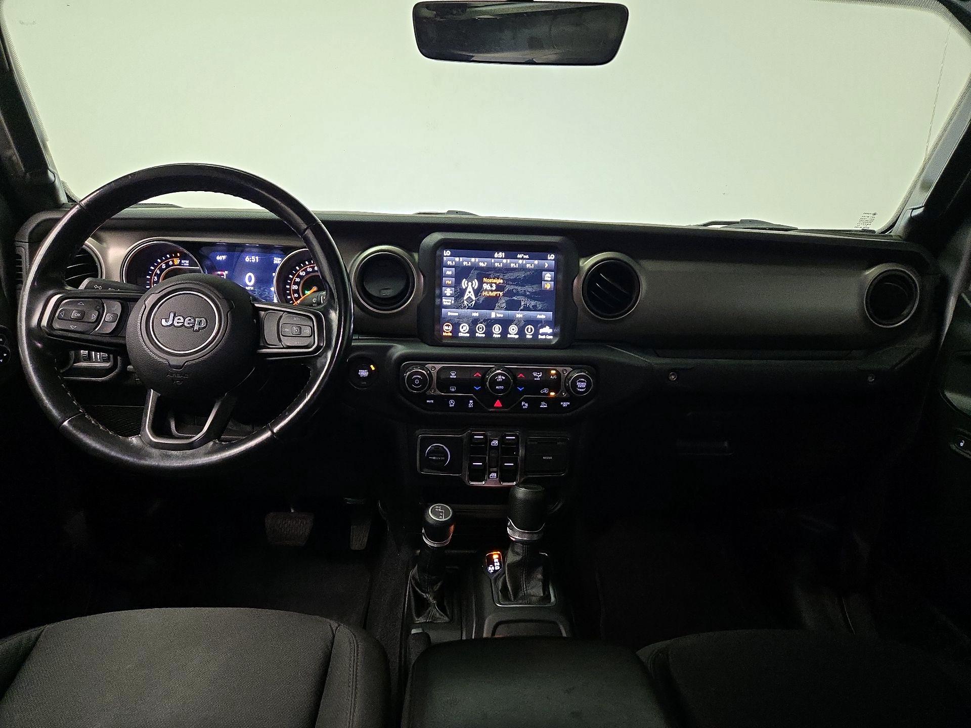 Thumbnail: 2021 Jeep Gladiator - 9