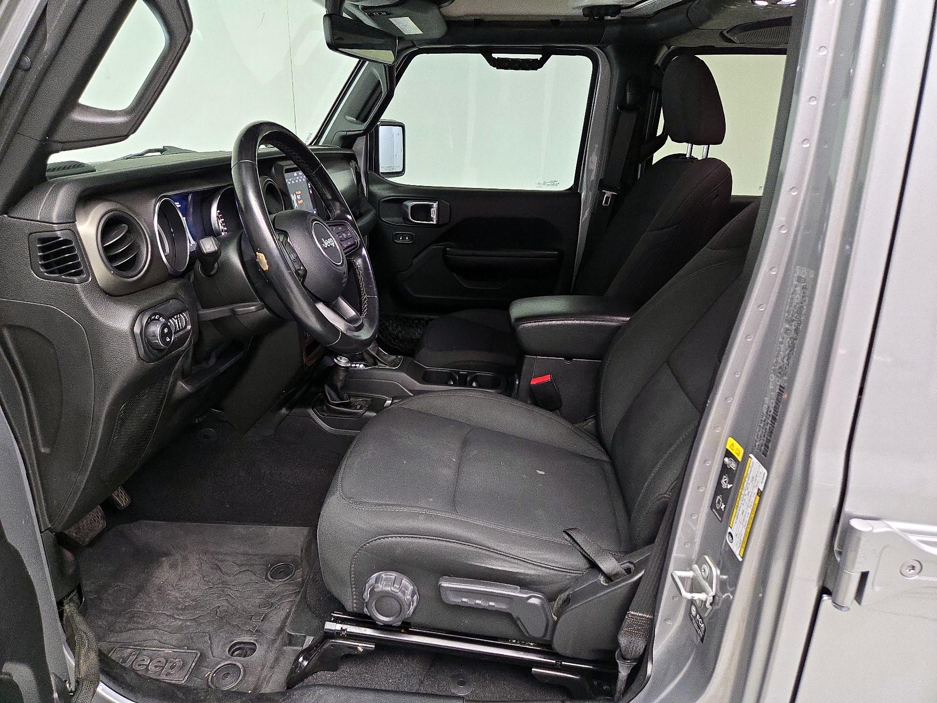 Thumbnail: 2021 Jeep Gladiator - 11