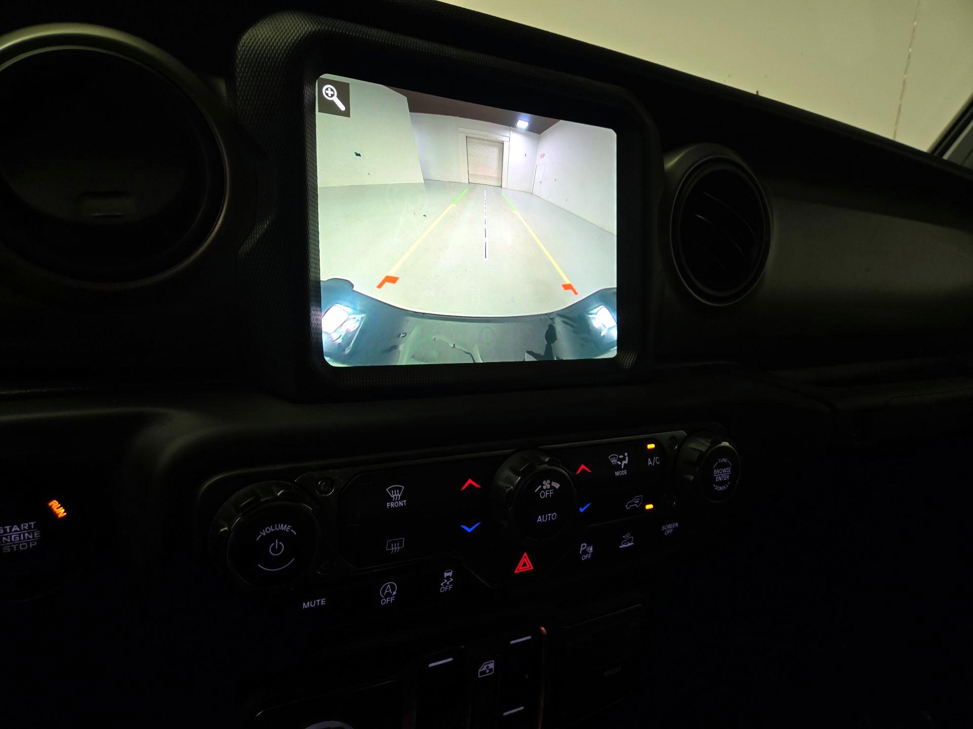 Thumbnail: 2021 Jeep Gladiator - 15