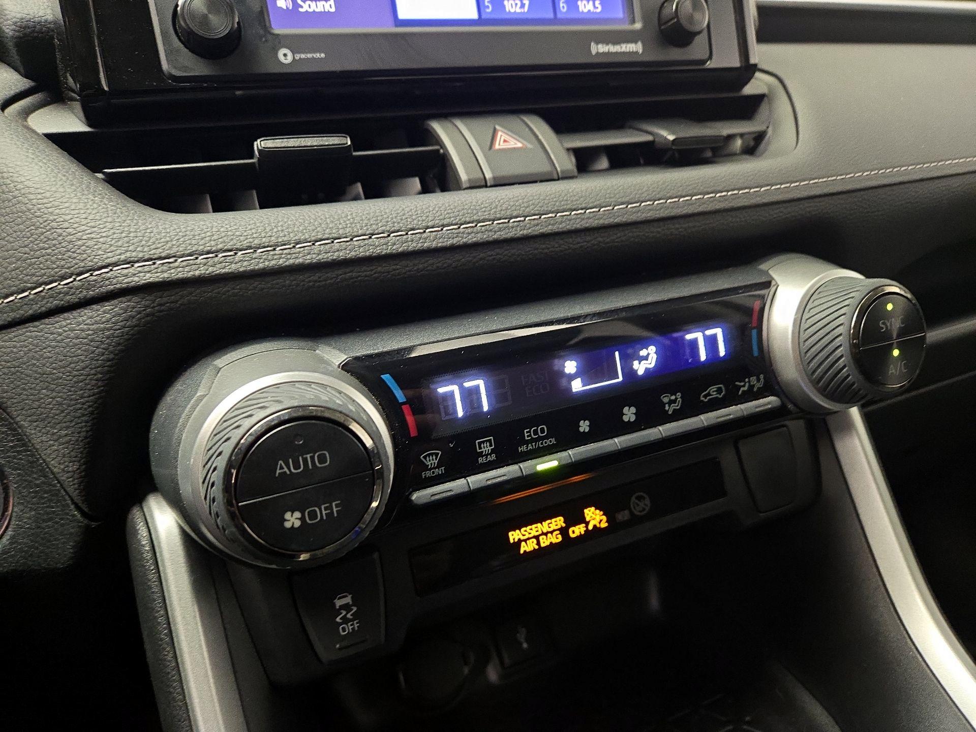 Thumbnail: 2022 Toyota RAV4 - 16