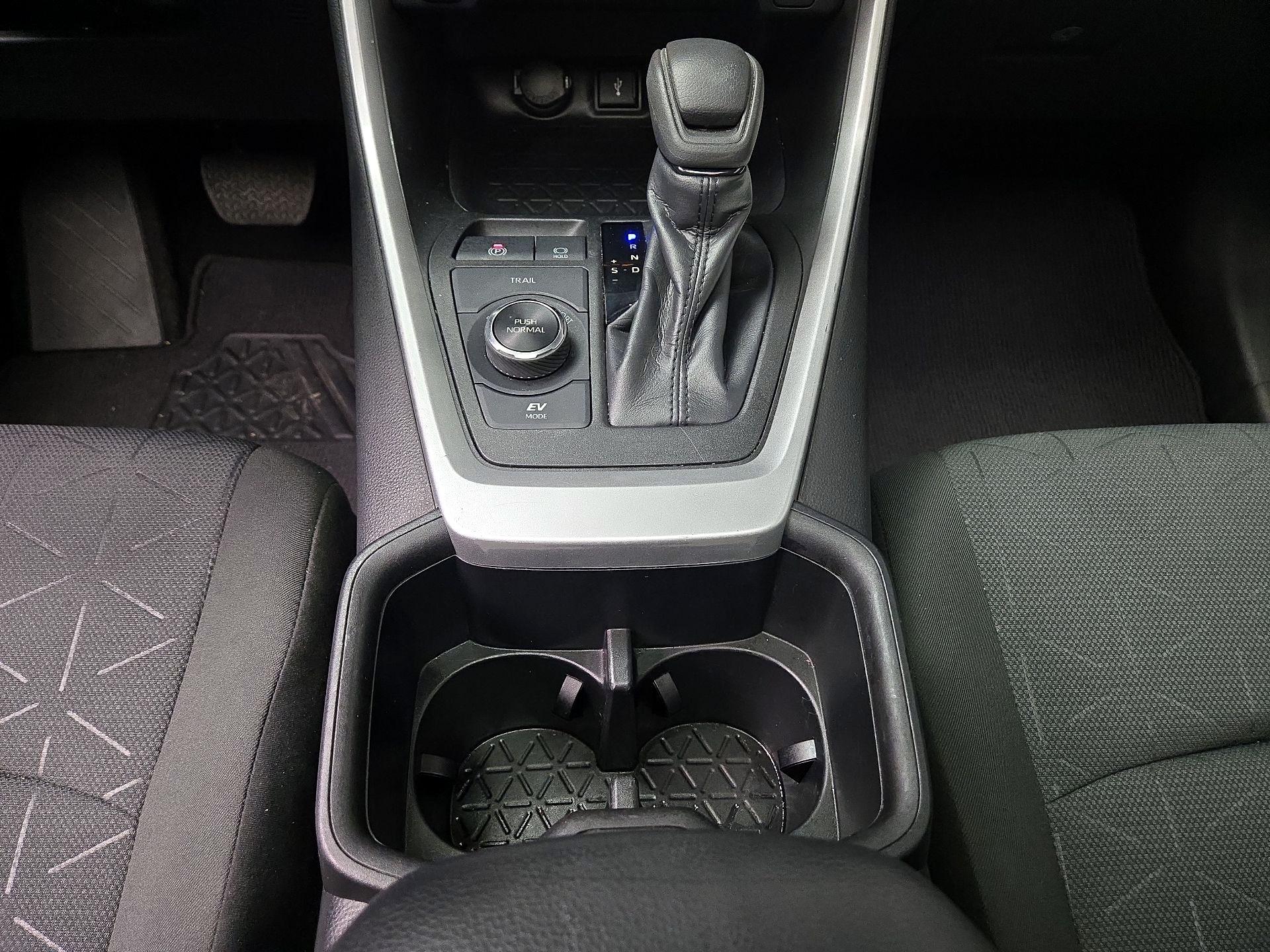 Thumbnail: 2022 Toyota RAV4 - 17